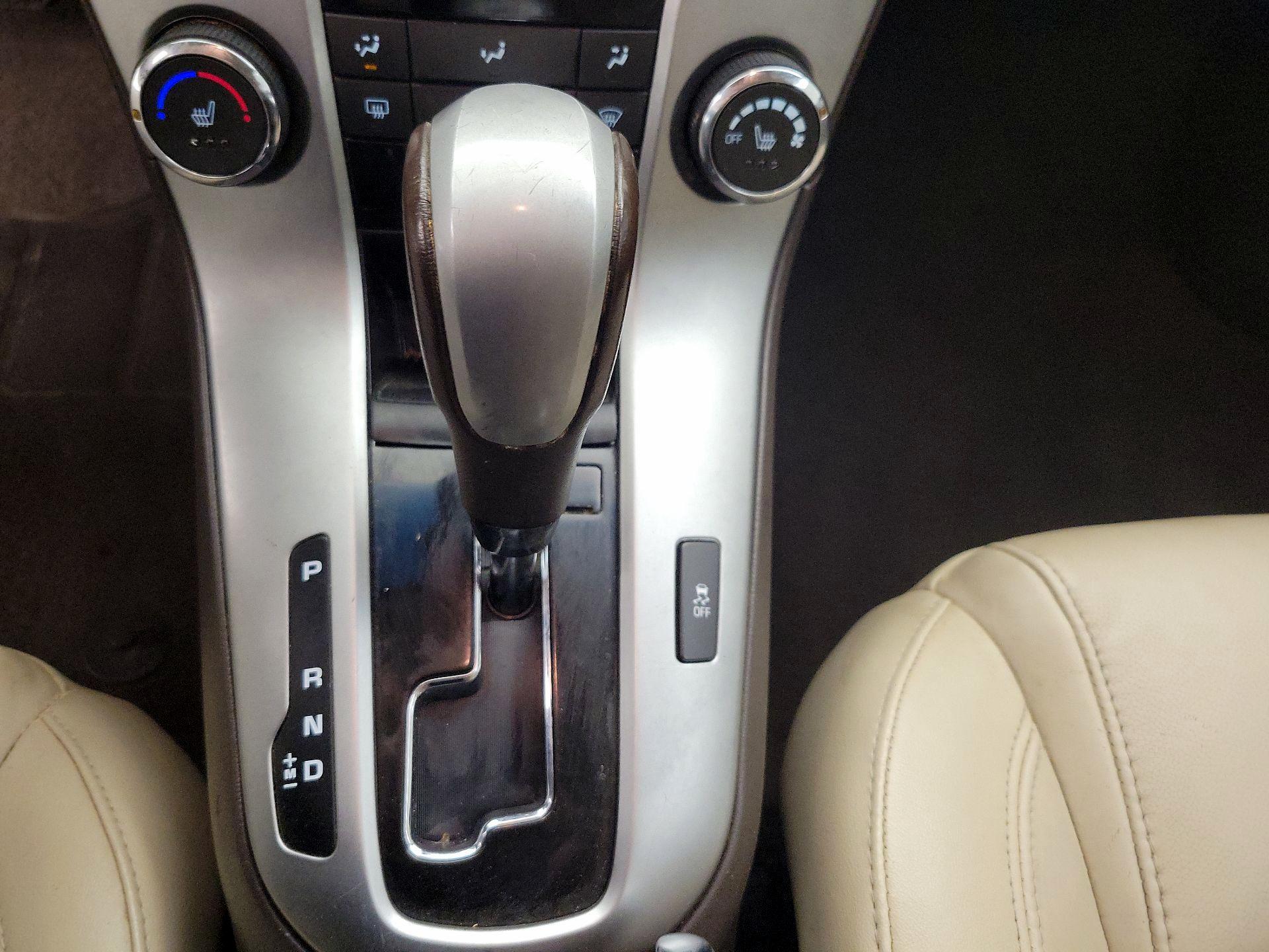 Thumbnail: 2015 Chevrolet Cruze - 16