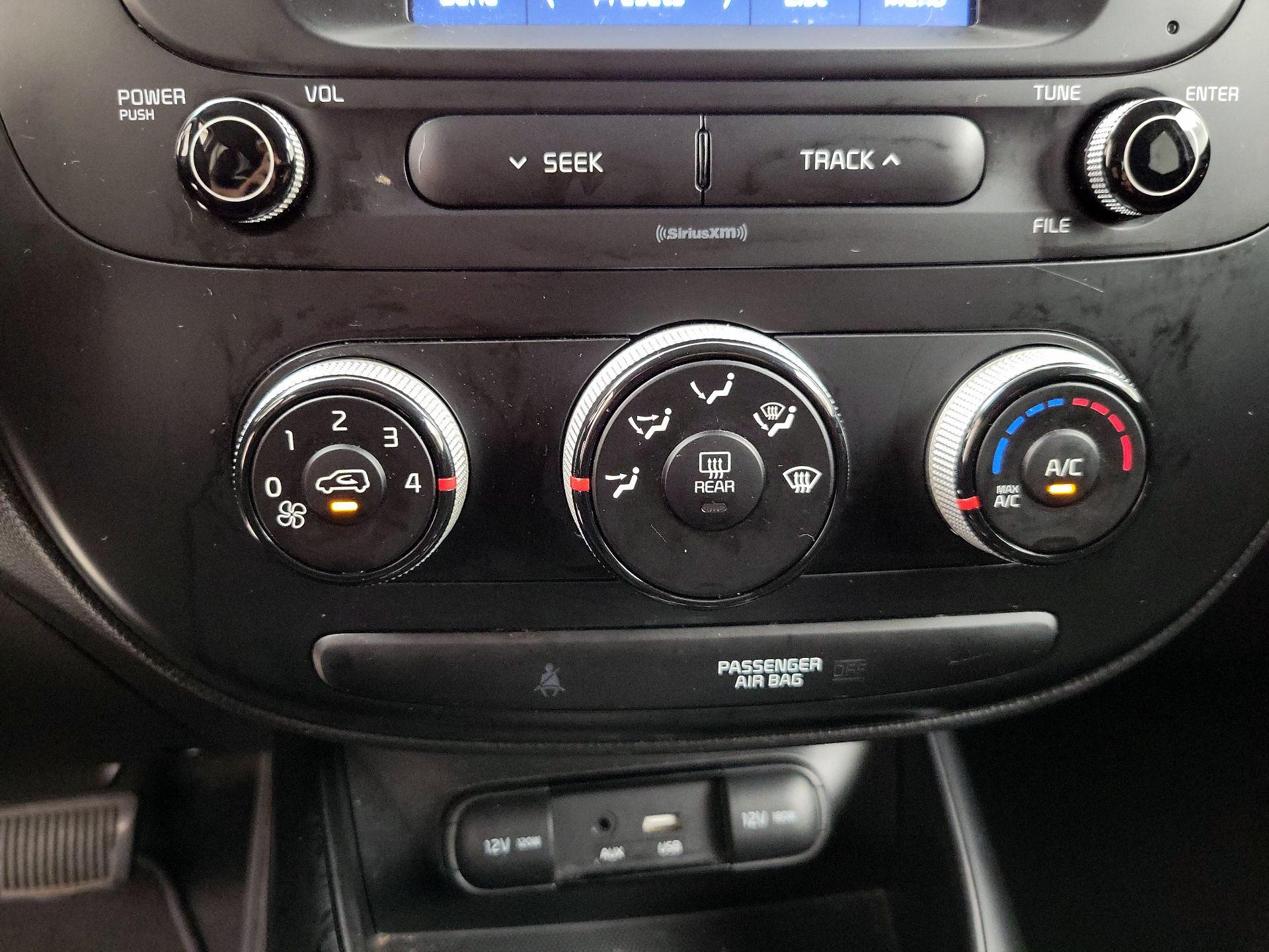Thumbnail: 2019 Kia Soul - 16
