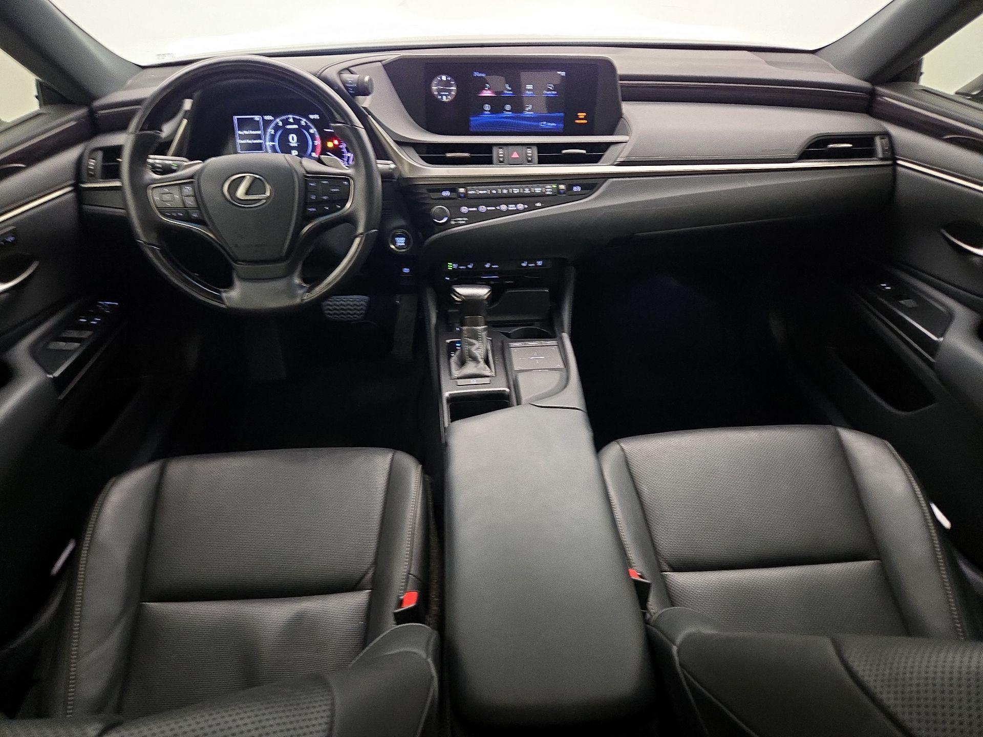 Thumbnail: 2020 Lexus ES - 9