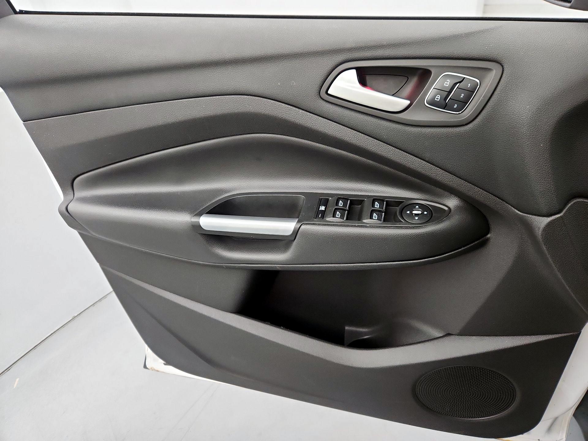 Thumbnail: 2015 Ford Escape - 12