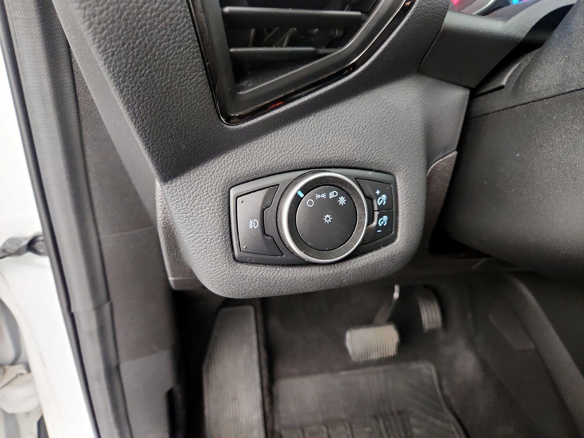 Thumbnail: 2015 Ford Escape - 13