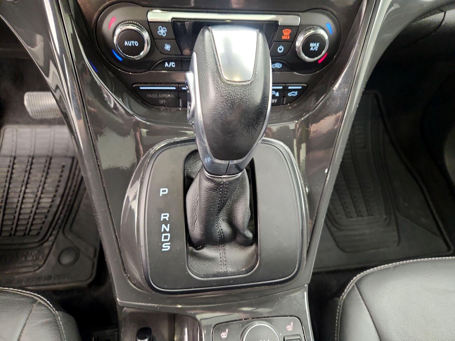 Thumbnail: 2015 Ford Escape - 17