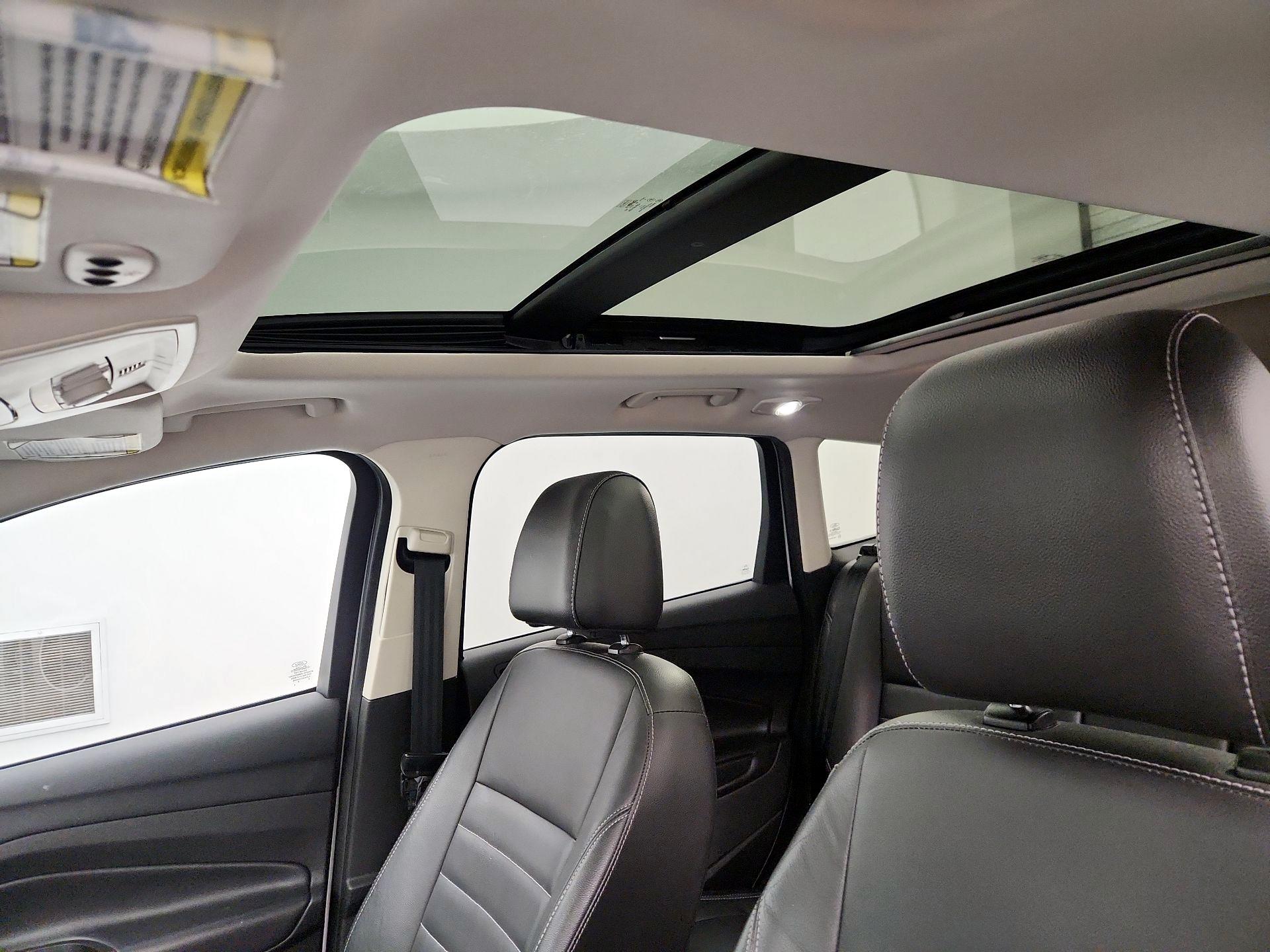 Thumbnail: 2015 Ford Escape - 19