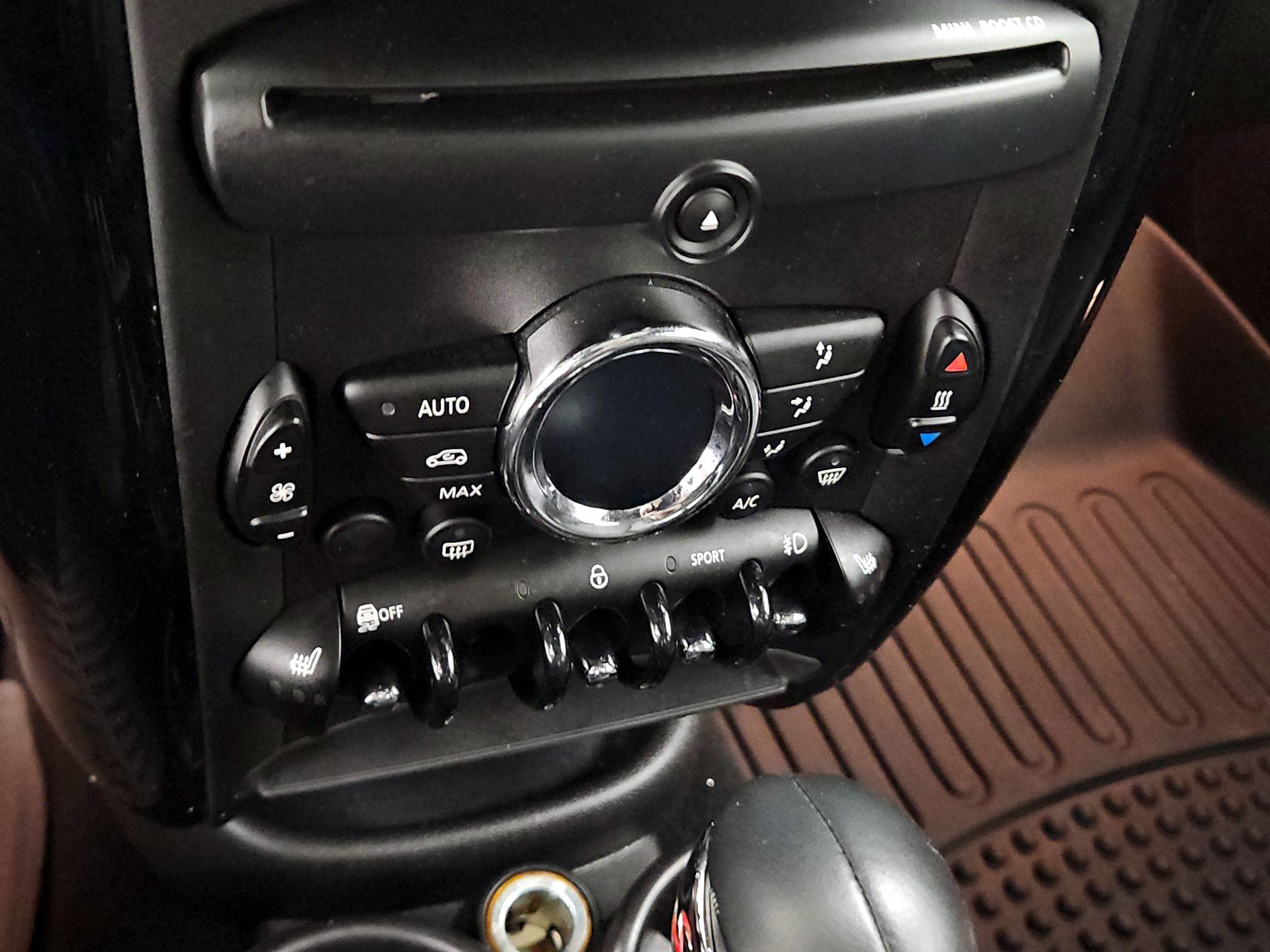 Thumbnail: 2015 MINI Cooper Countryman - 14