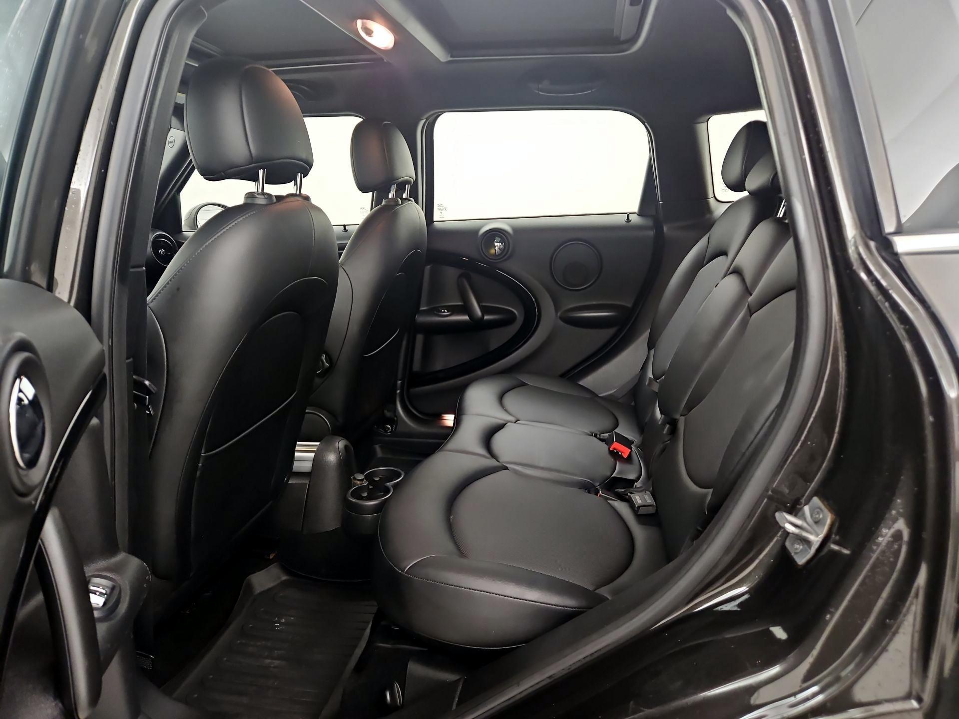 Thumbnail: 2015 MINI Cooper Countryman - 18