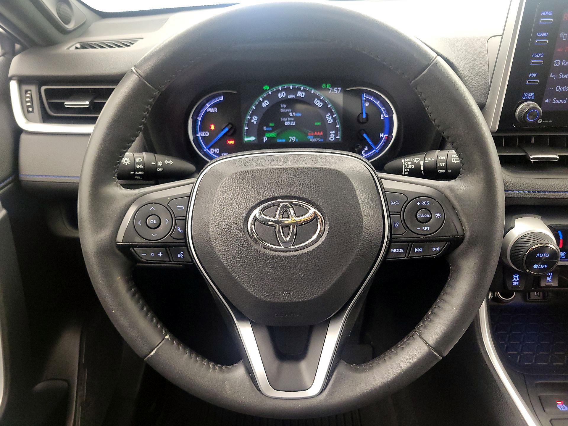 Thumbnail: 2021 Toyota RAV4 - 10