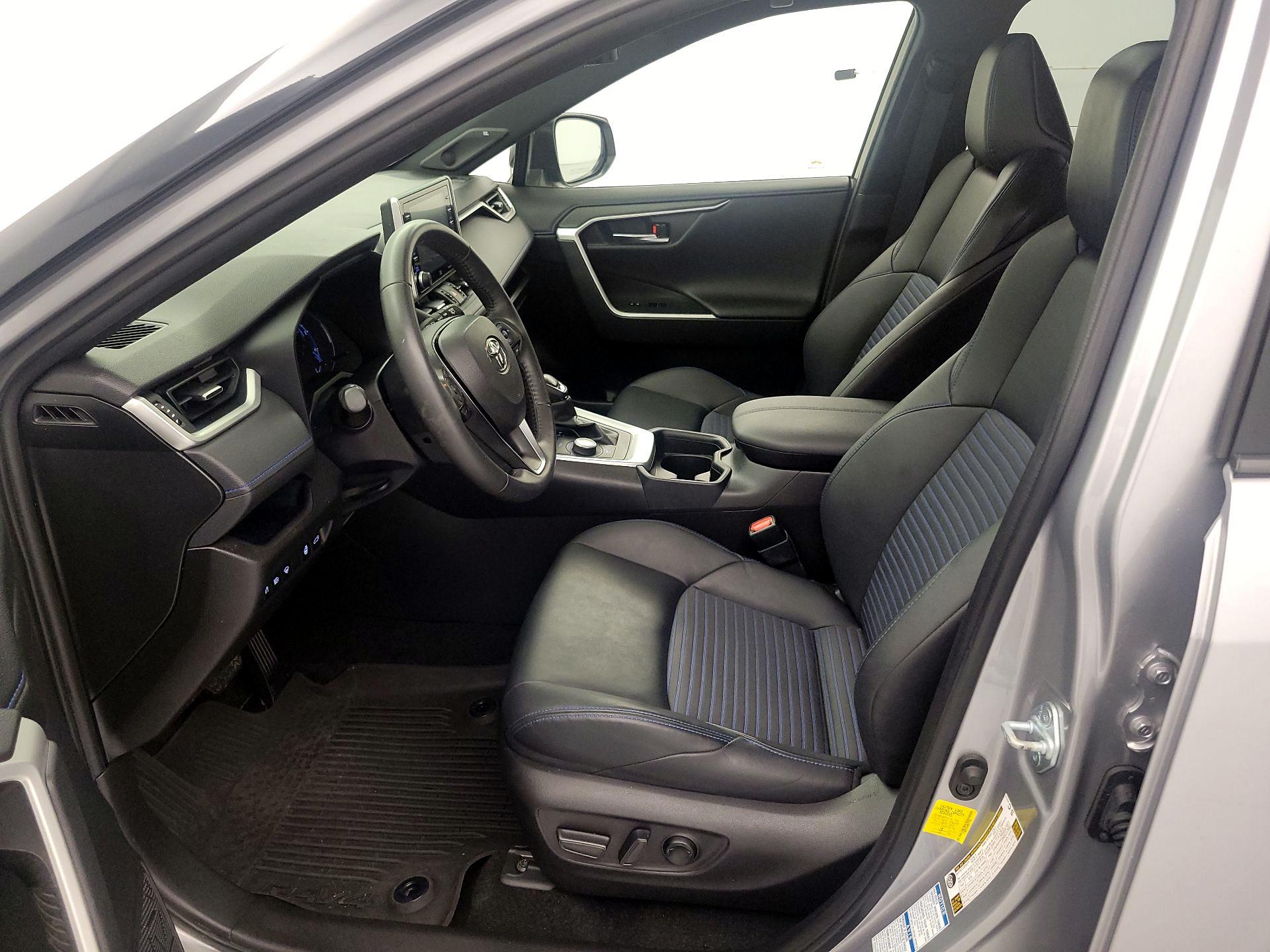 Thumbnail: 2021 Toyota RAV4 - 11