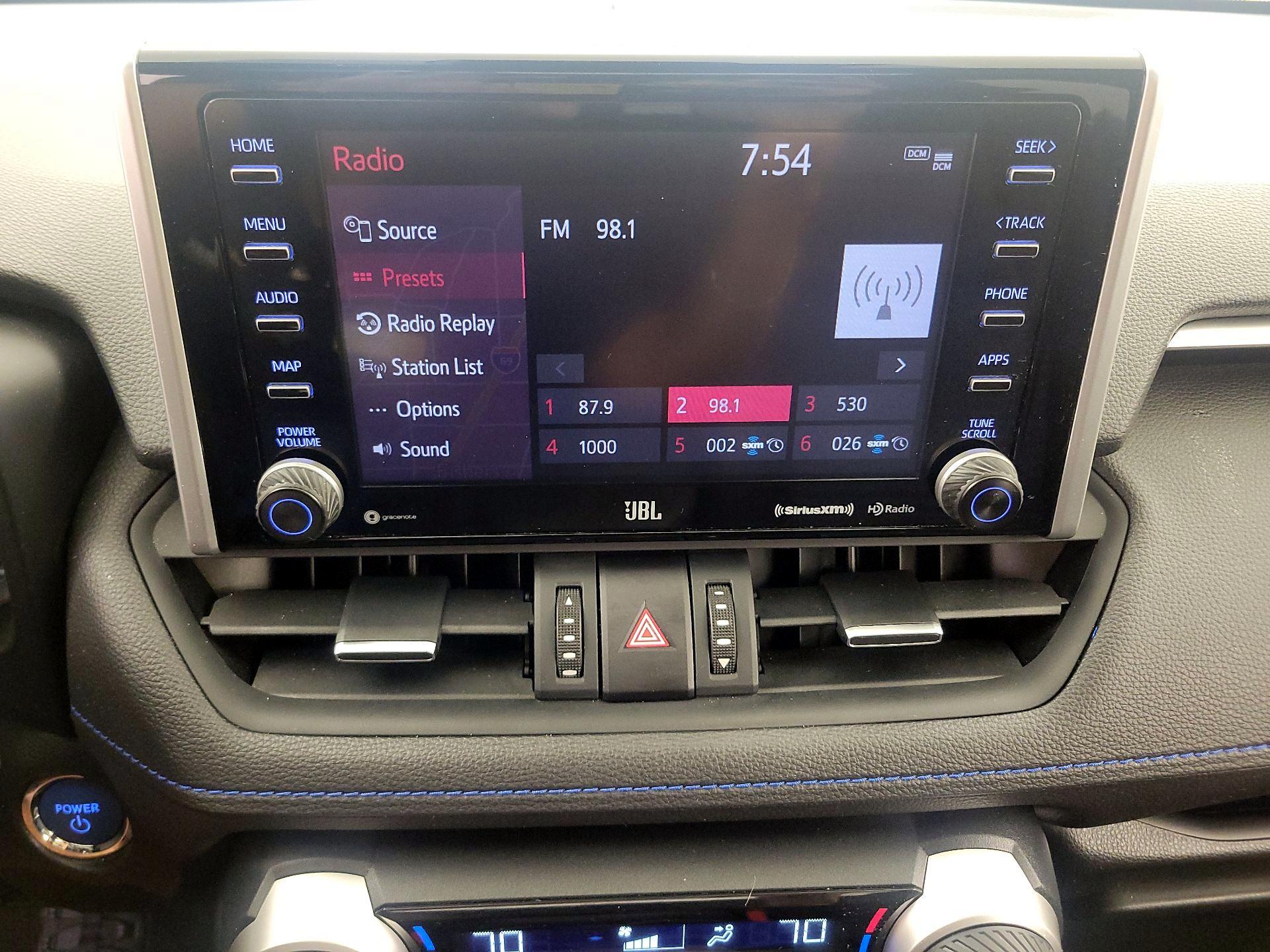 Thumbnail: 2021 Toyota RAV4 - 16