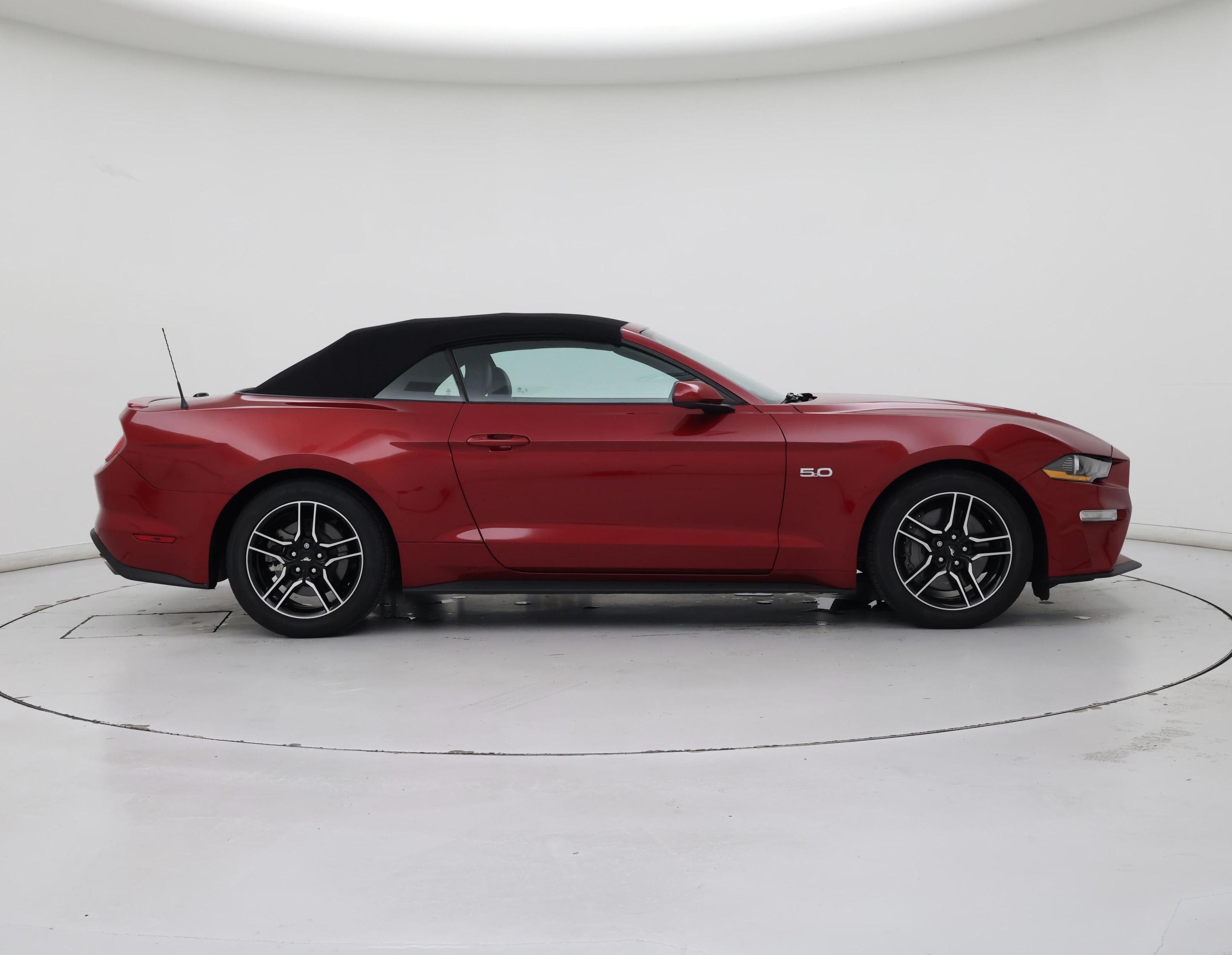Thumbnail: 2022 Ford Mustang - 7