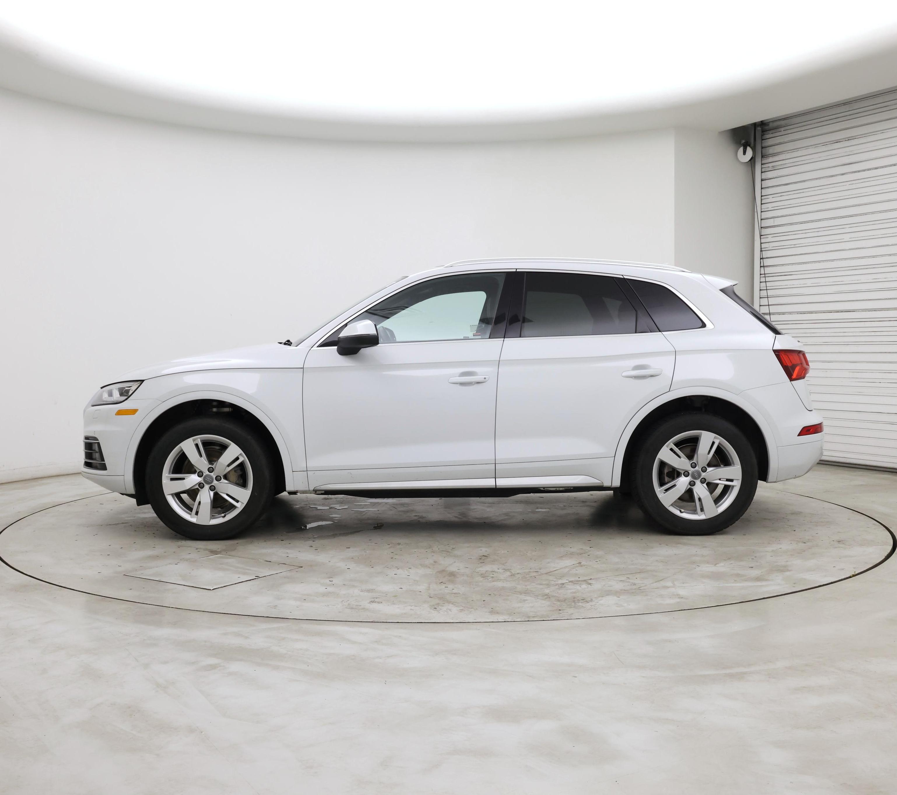 Thumbnail: 2019 Audi Q5 - 3