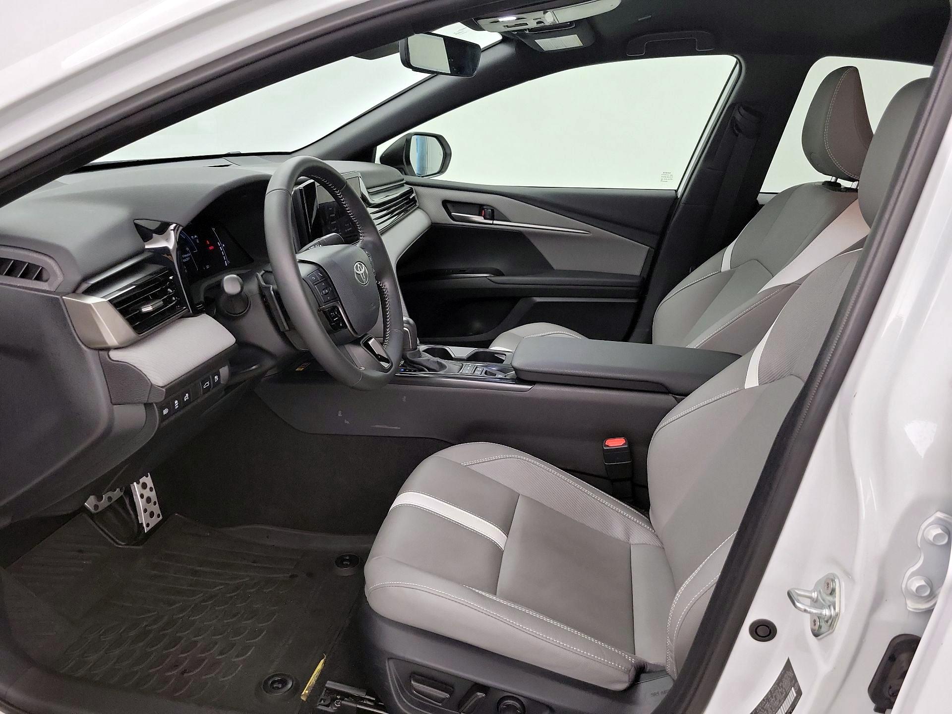 Thumbnail: 2025 Toyota Camry - 11