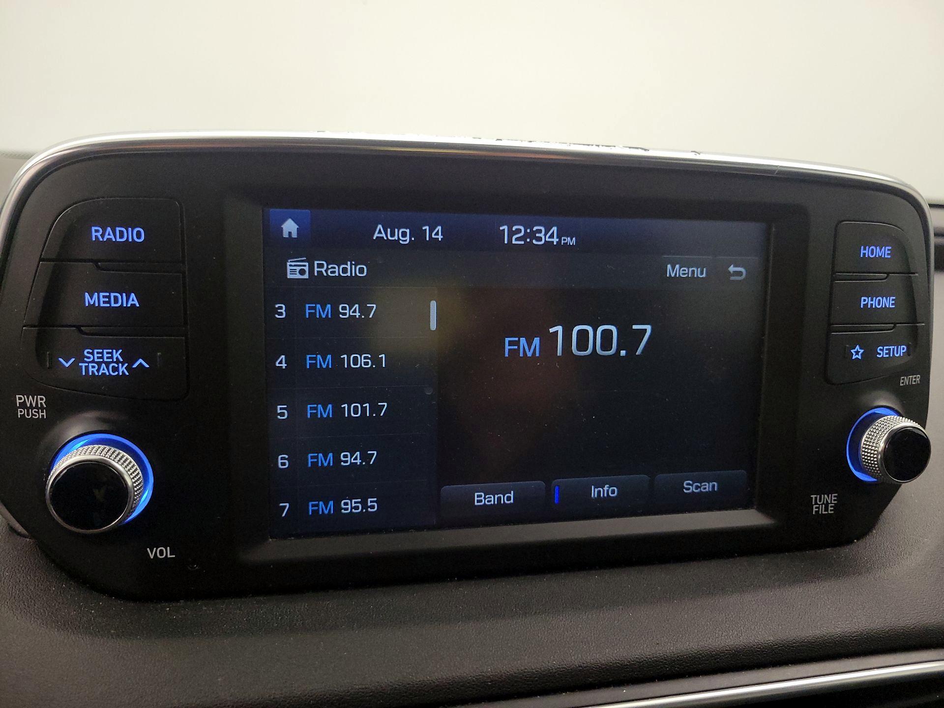 Thumbnail: 2019 Hyundai Santa Fe - 15
