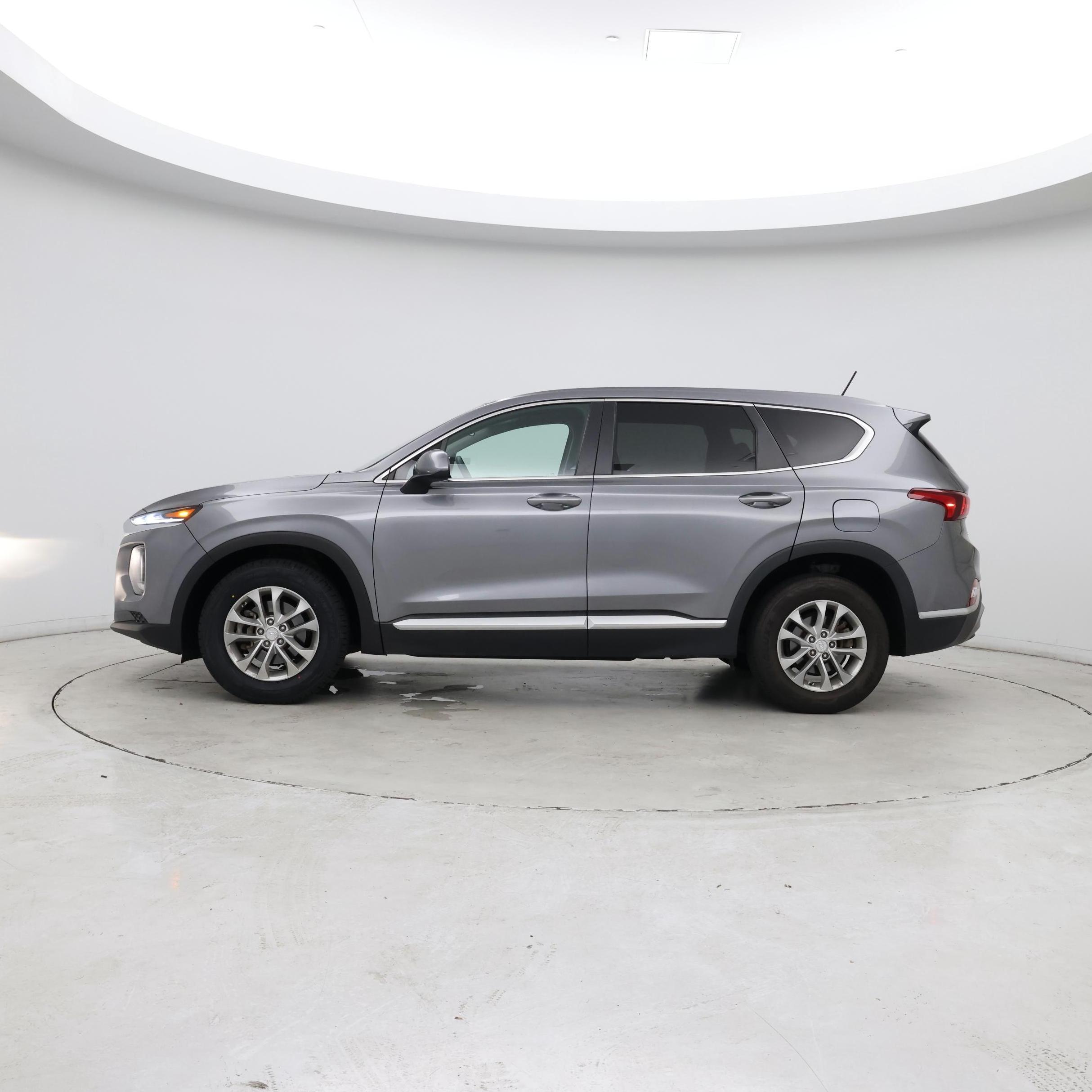 Thumbnail: 2019 Hyundai Santa Fe - 3