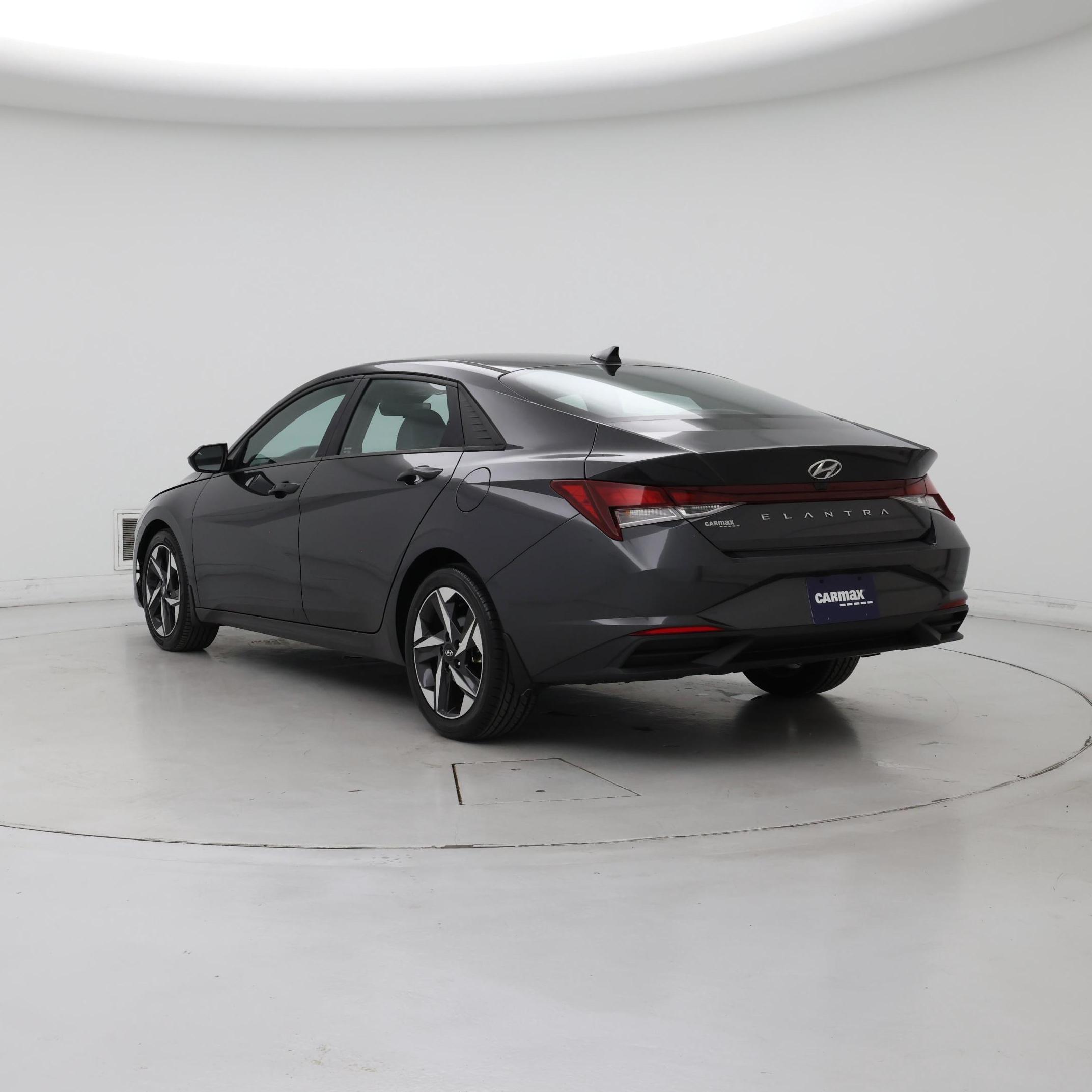 Thumbnail: 2023 Hyundai Elantra - 2