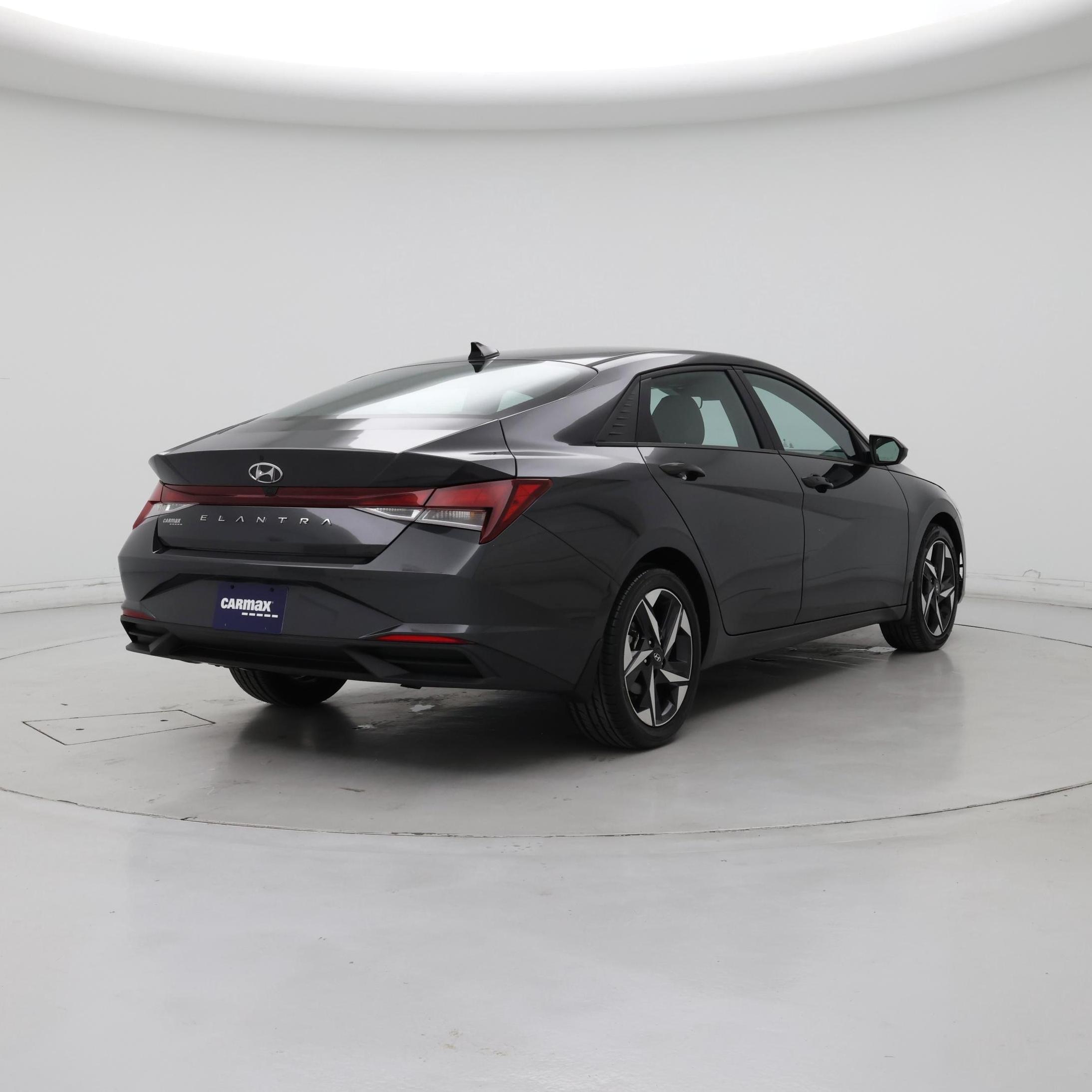 Thumbnail: 2023 Hyundai Elantra - 8