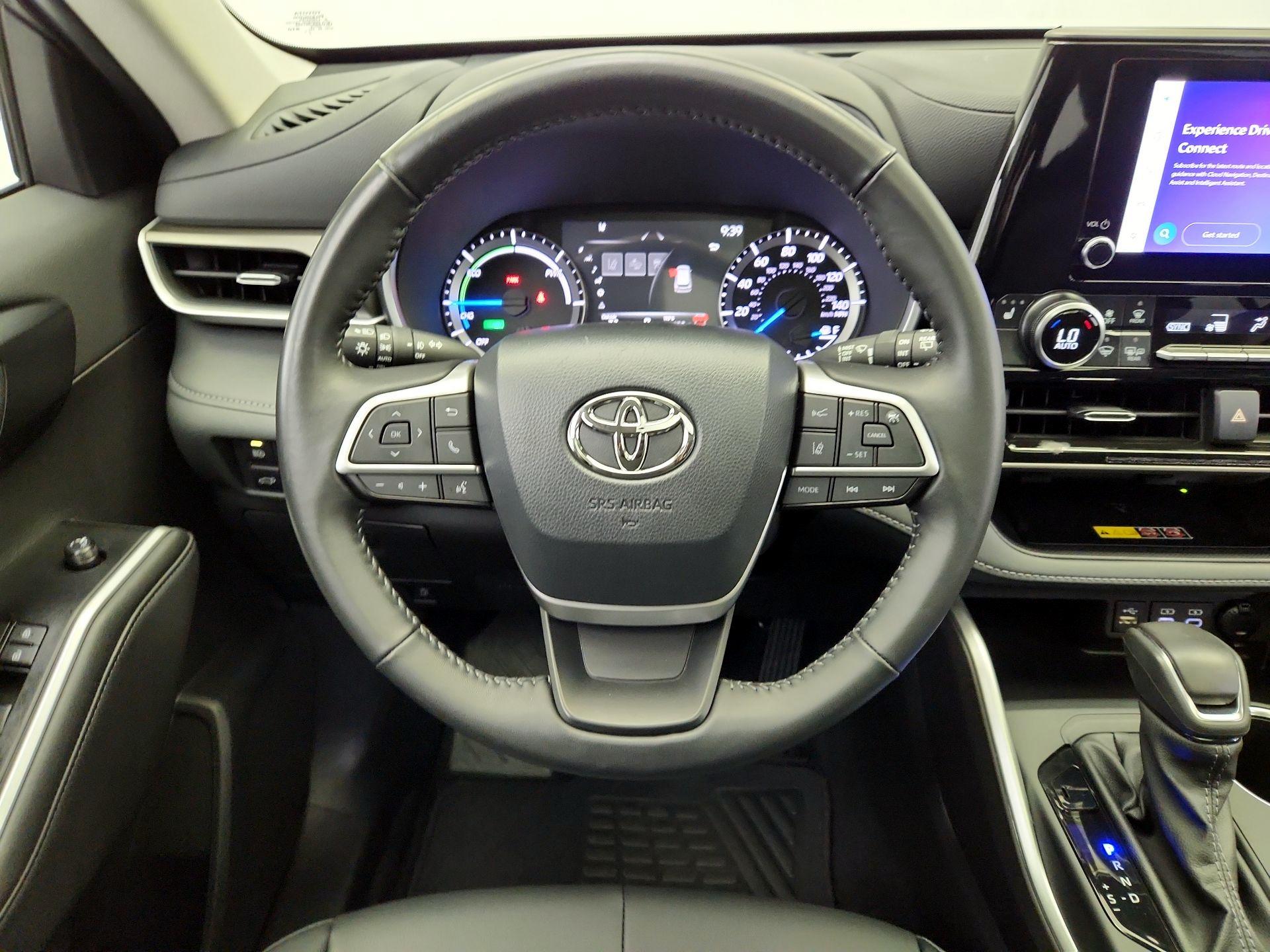 Thumbnail: 2025 Toyota Highlander - 10