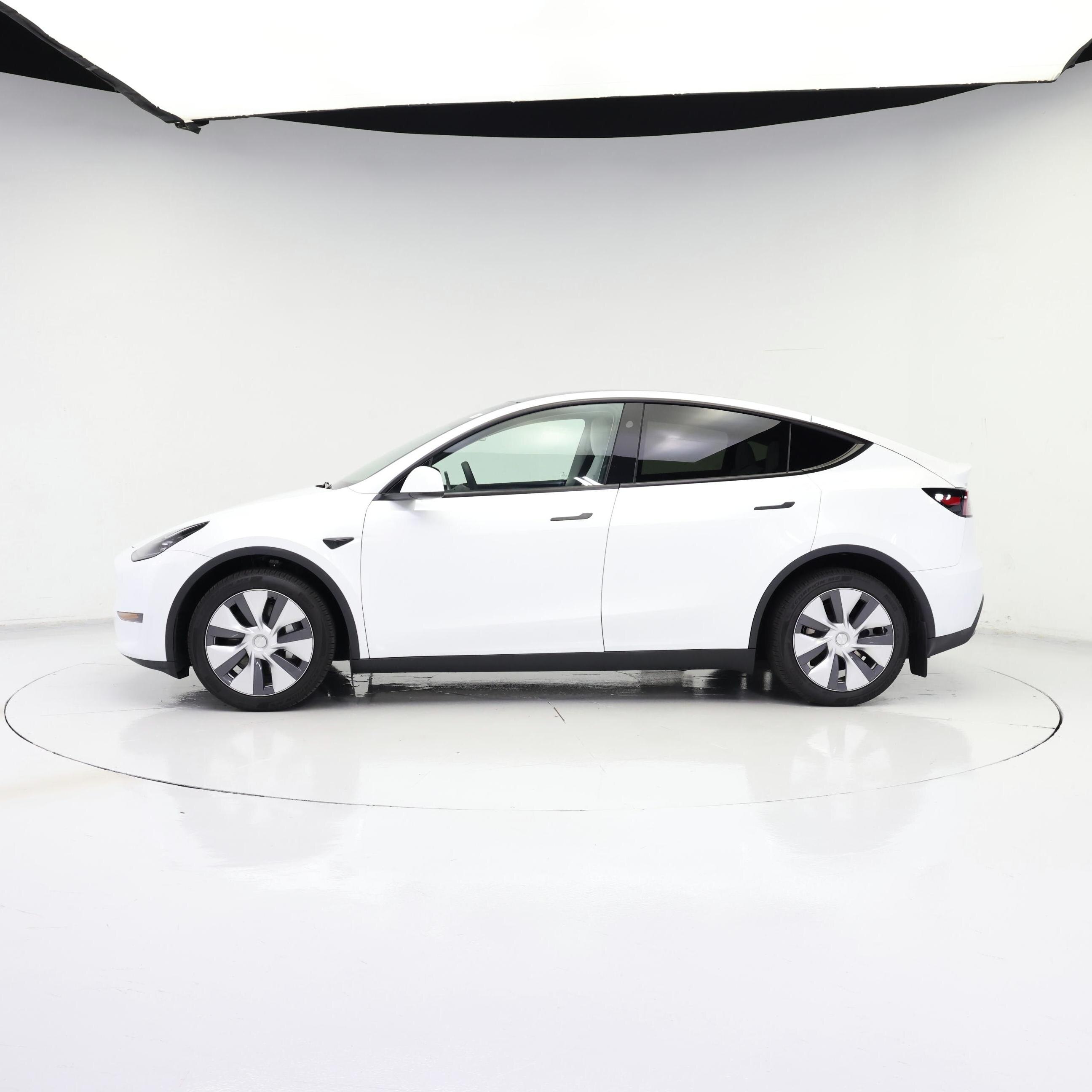 Thumbnail: 2023 Tesla Model Y - 3