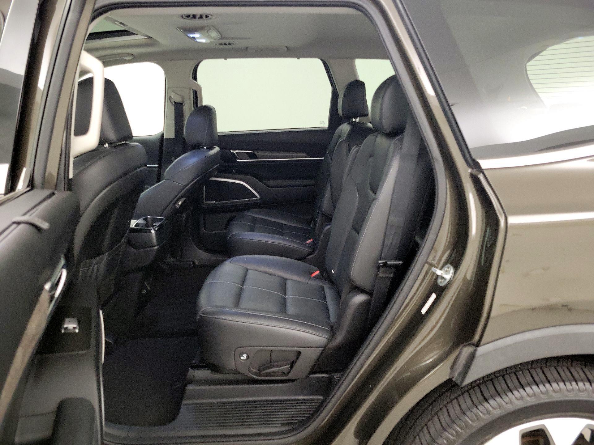 Thumbnail: 2020 Kia Telluride - 20
