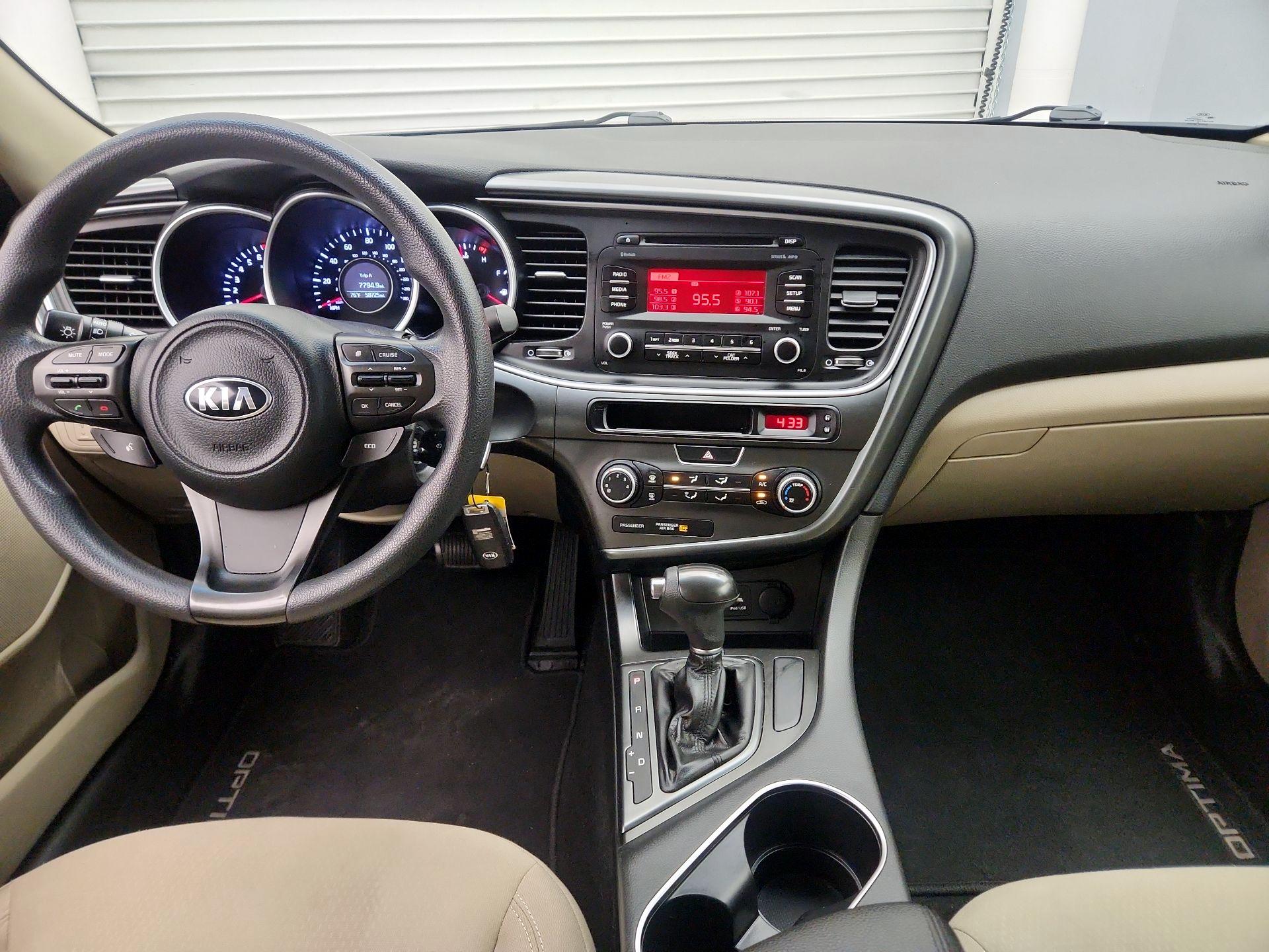 Thumbnail: 2015 Kia Optima - 9