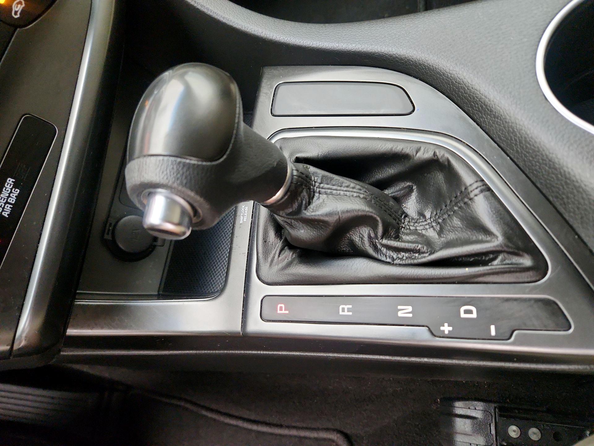 Thumbnail: 2015 Kia Optima - 16