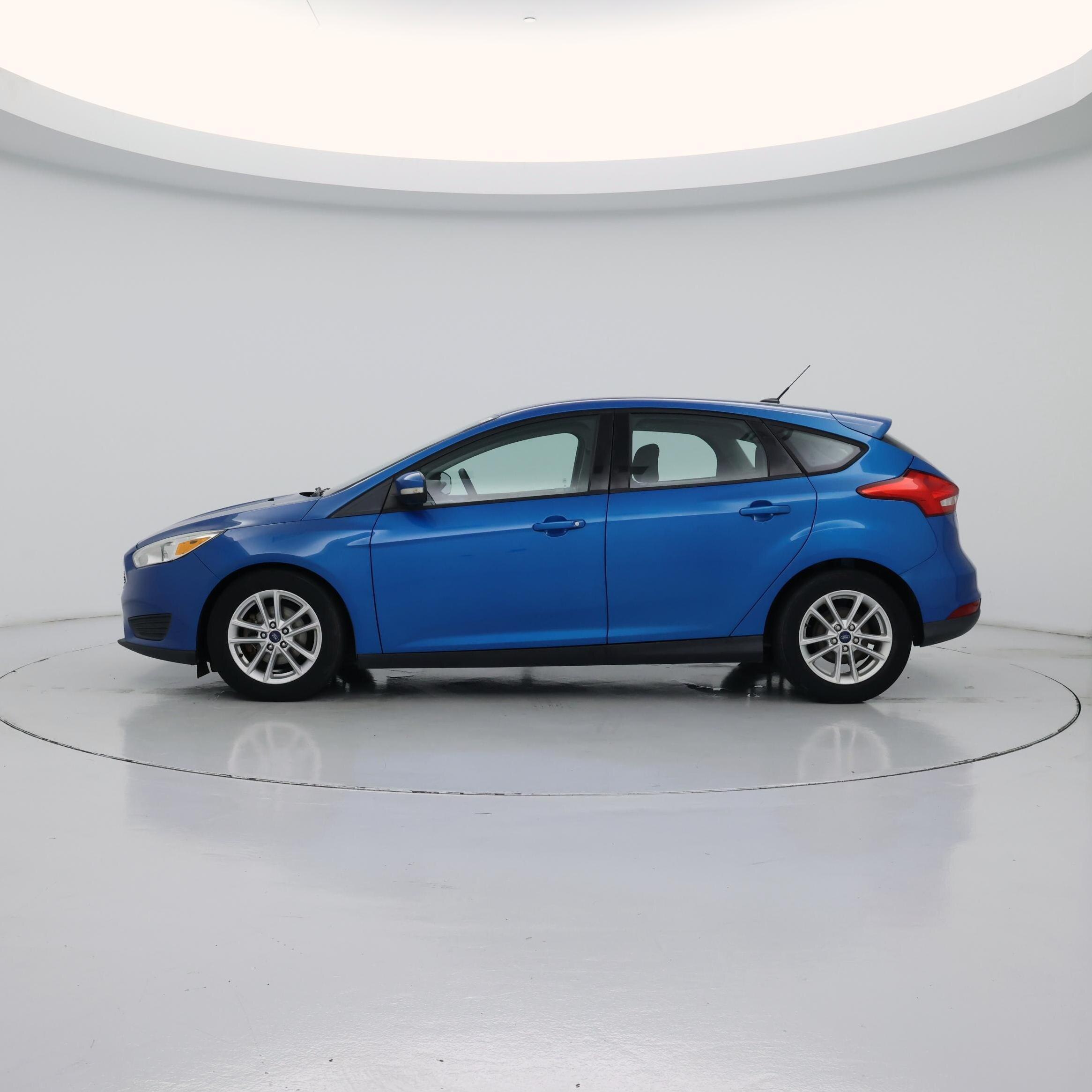 Thumbnail: 2017 Ford Focus - 3