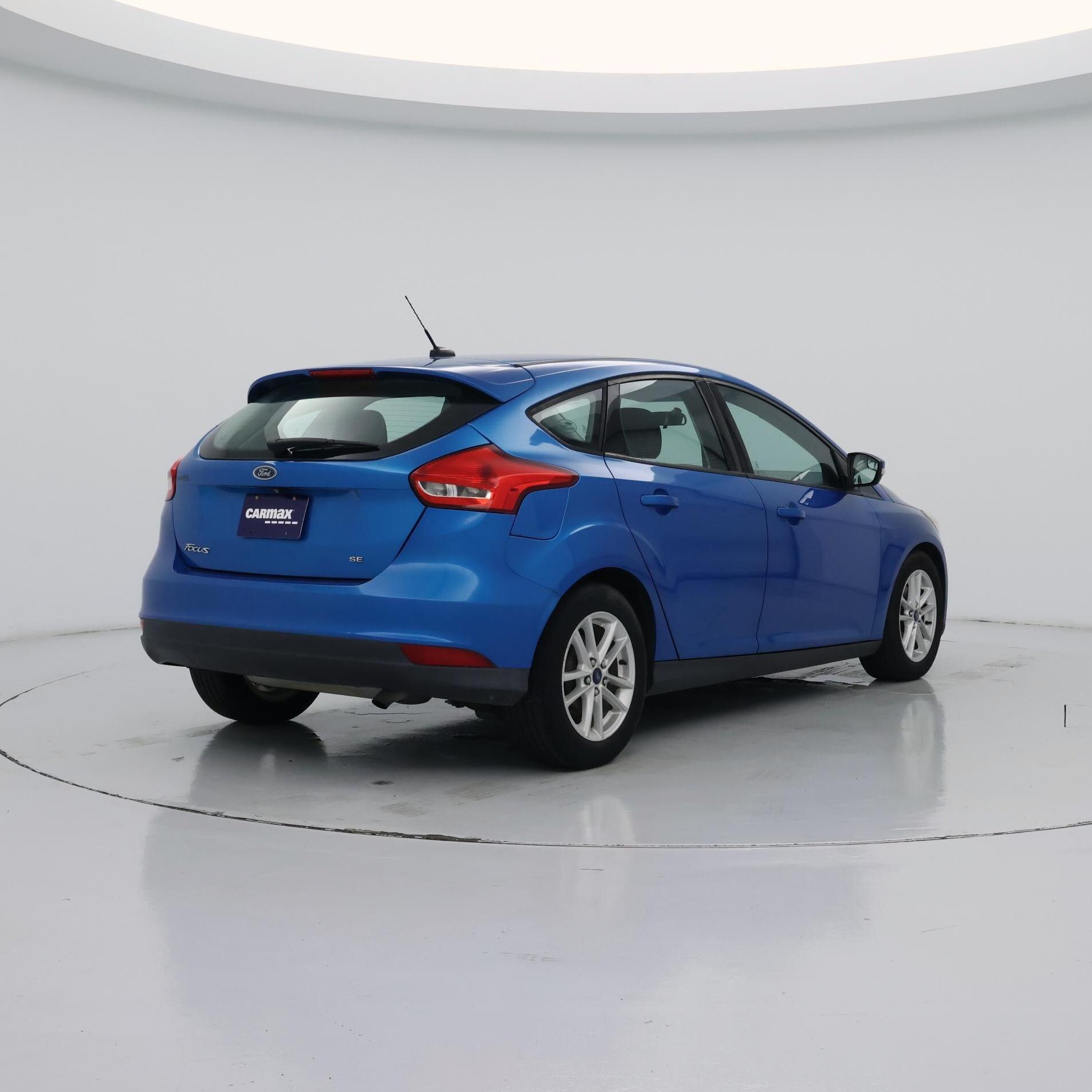 Thumbnail: 2017 Ford Focus - 8