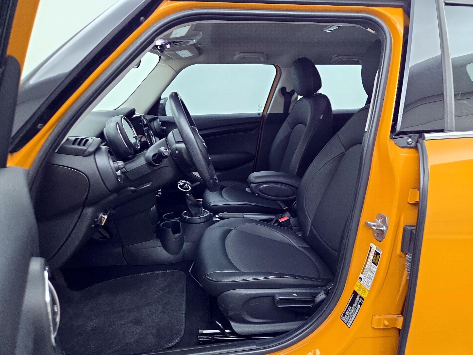 Thumbnail: 2015 MINI Cooper Hardtop - 11