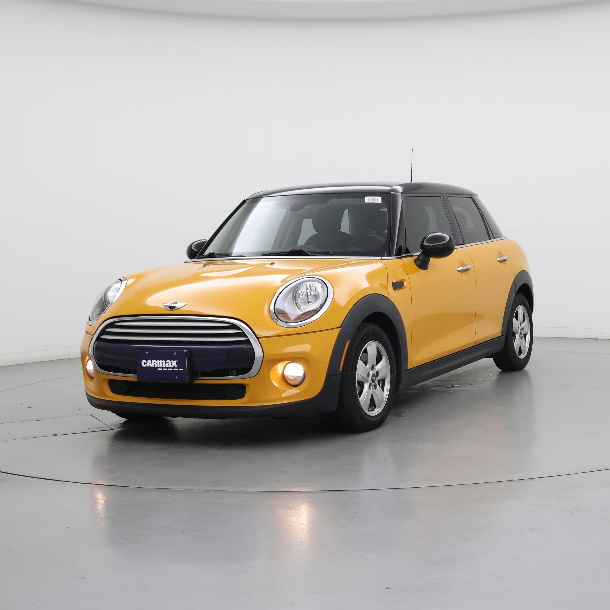 Thumbnail: 2015 MINI Cooper Hardtop - 4