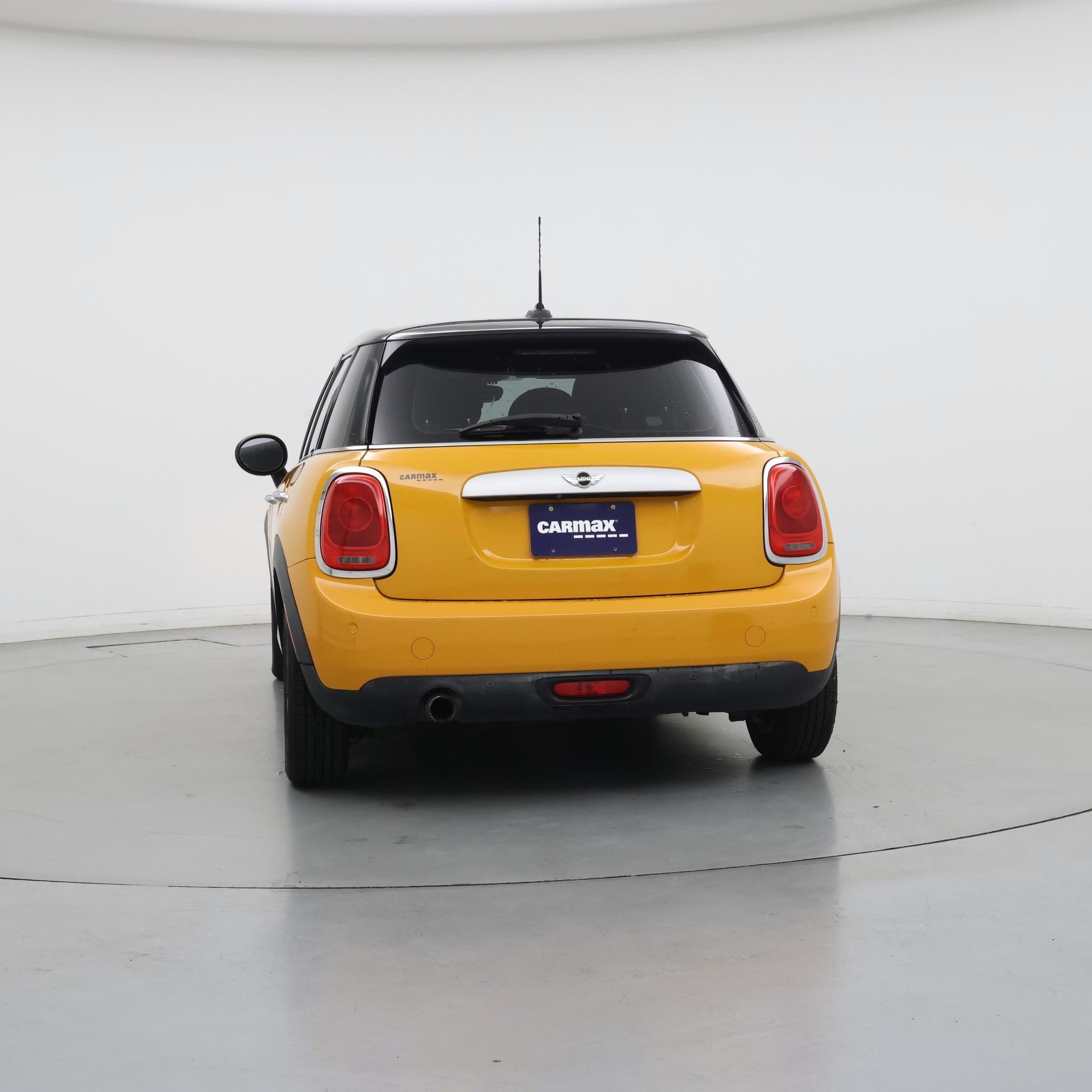 Thumbnail: 2015 MINI Cooper Hardtop - 6