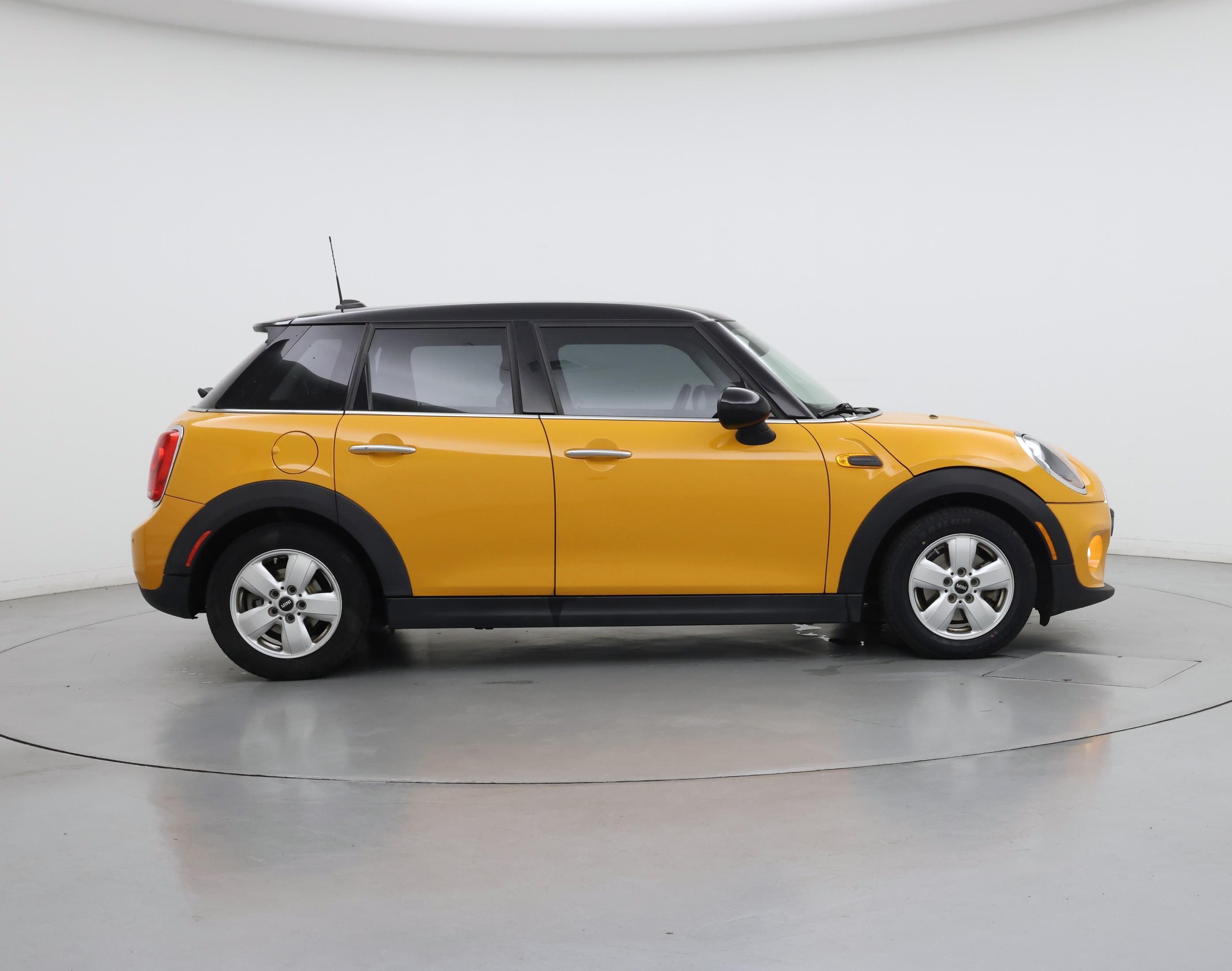 Thumbnail: 2015 MINI Cooper Hardtop - 7