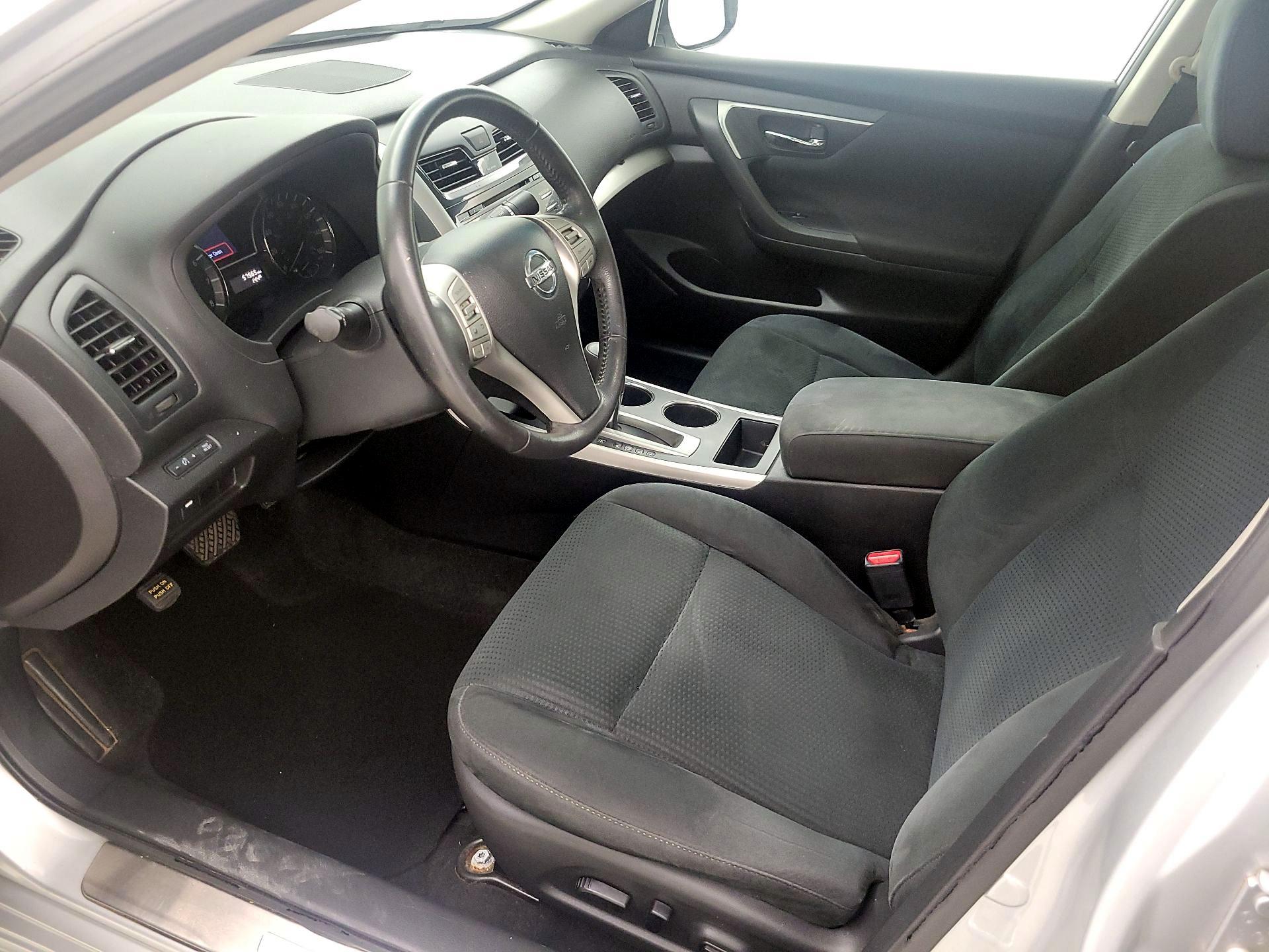 Thumbnail: 2015 Nissan Altima - 11