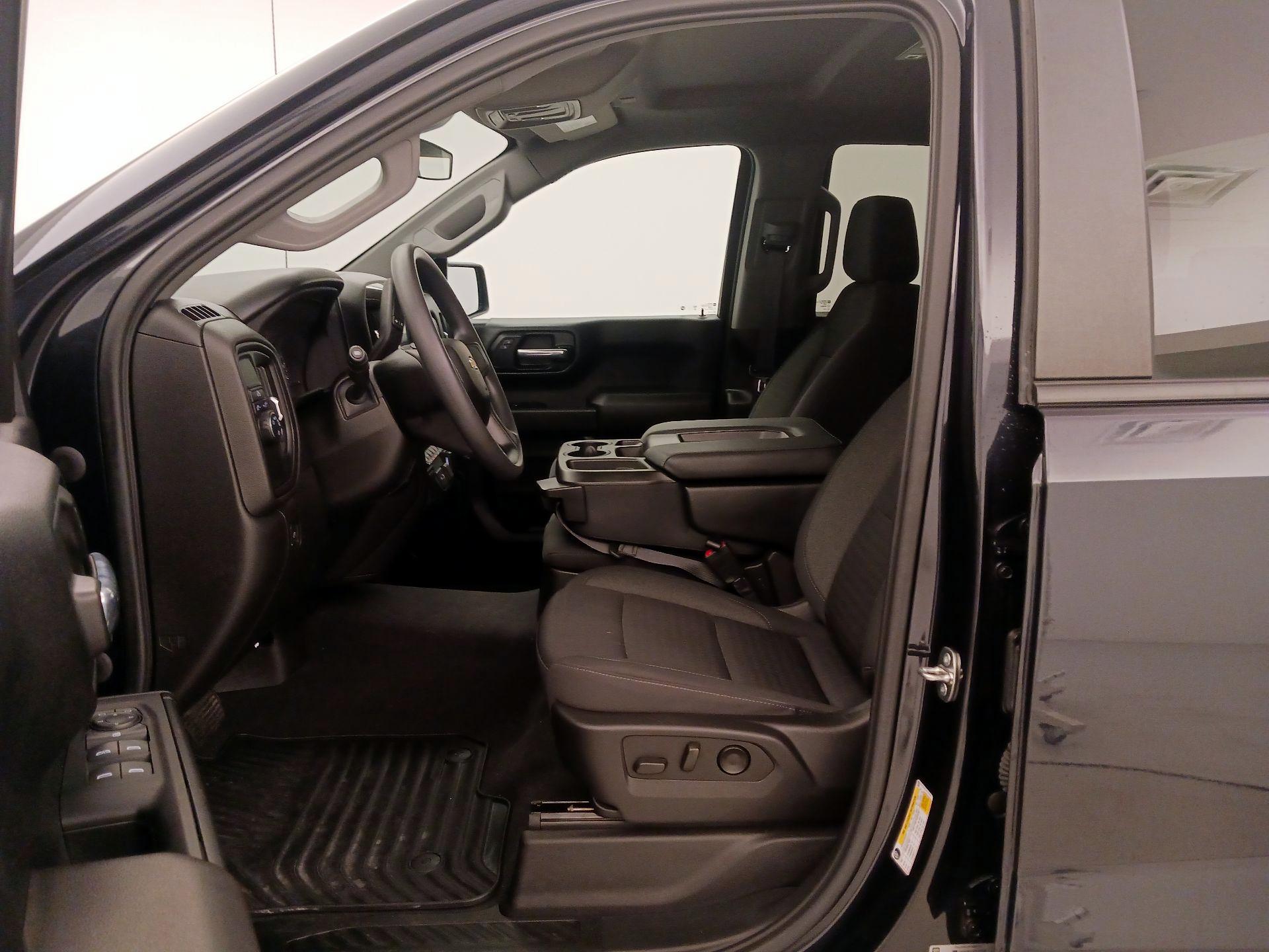 Thumbnail: 2023 Chevrolet Silverado 1500 - 11