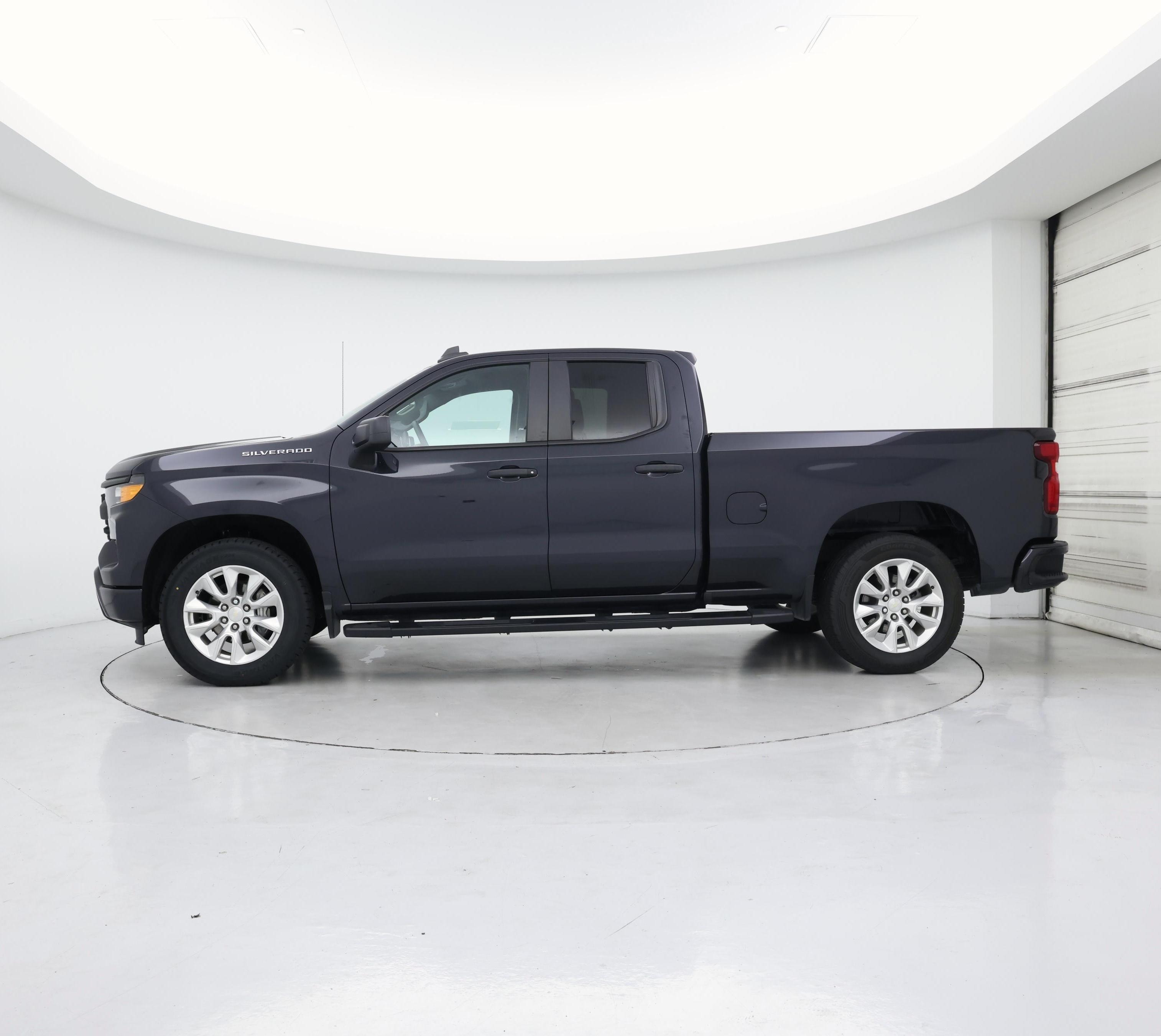 Thumbnail: 2023 Chevrolet Silverado 1500 - 3