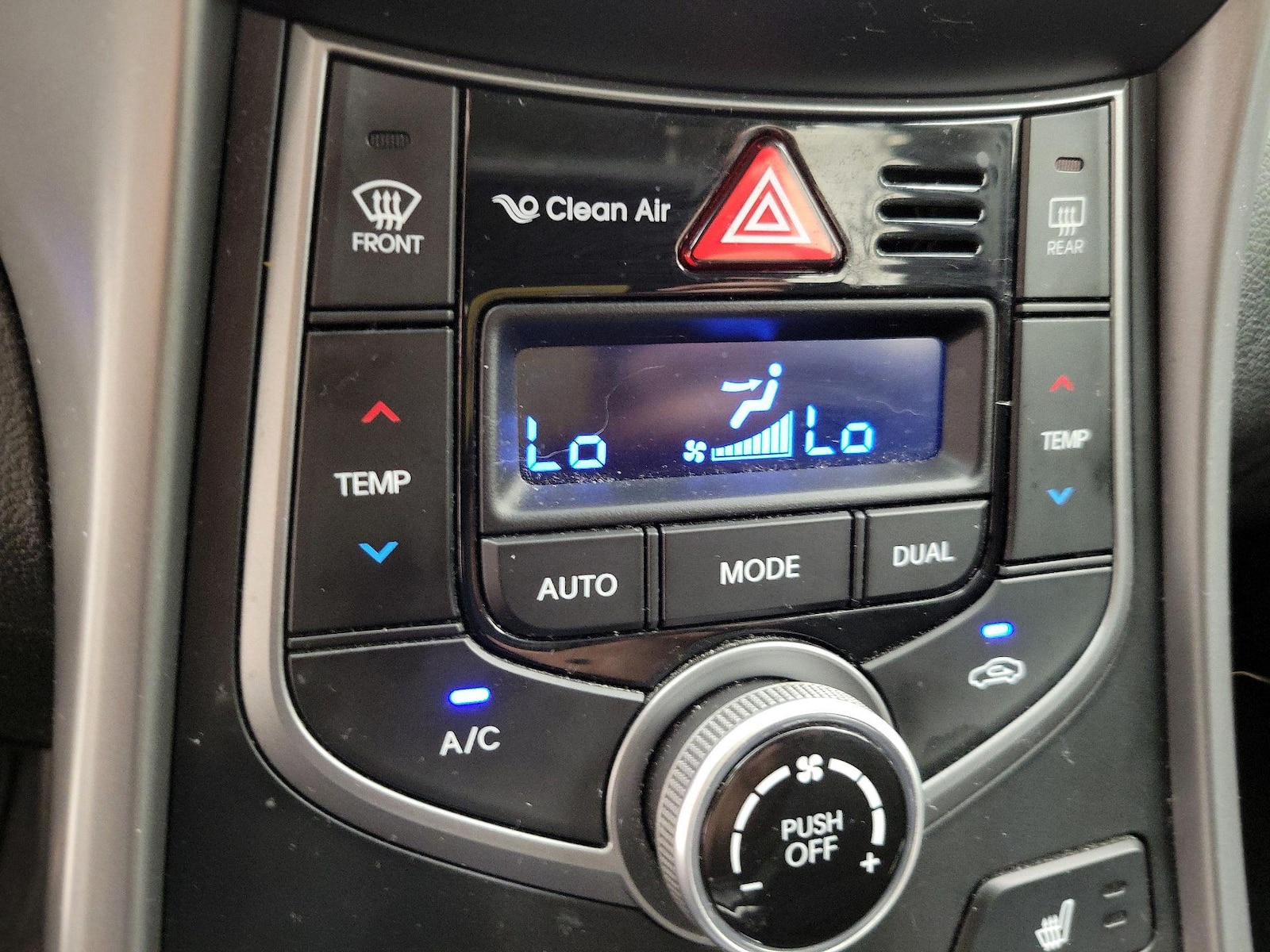 2016 Hyundai Elantra Limited - Photo 17