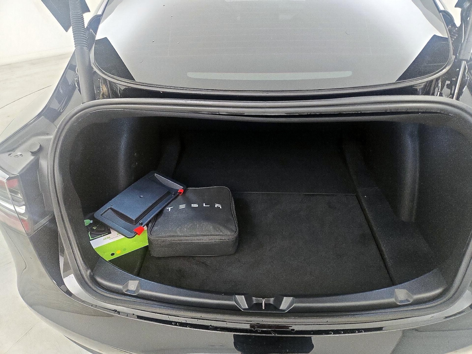 2022 Tesla Model 3 Long Range - Photo 19
