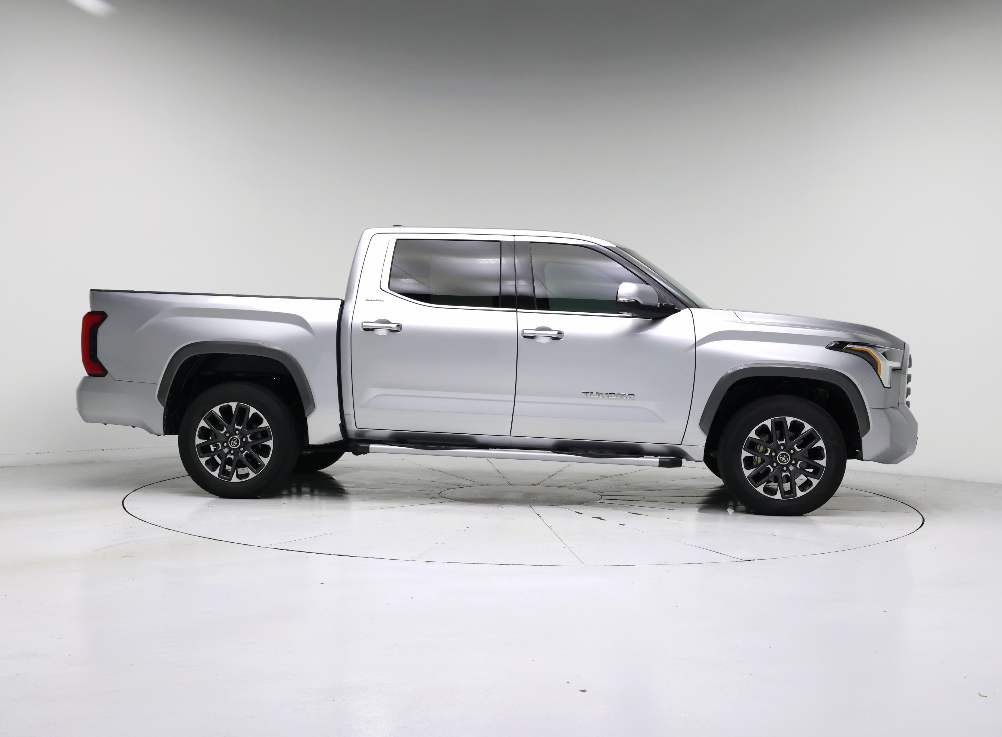 Thumbnail: 2022 Toyota Tundra - 7