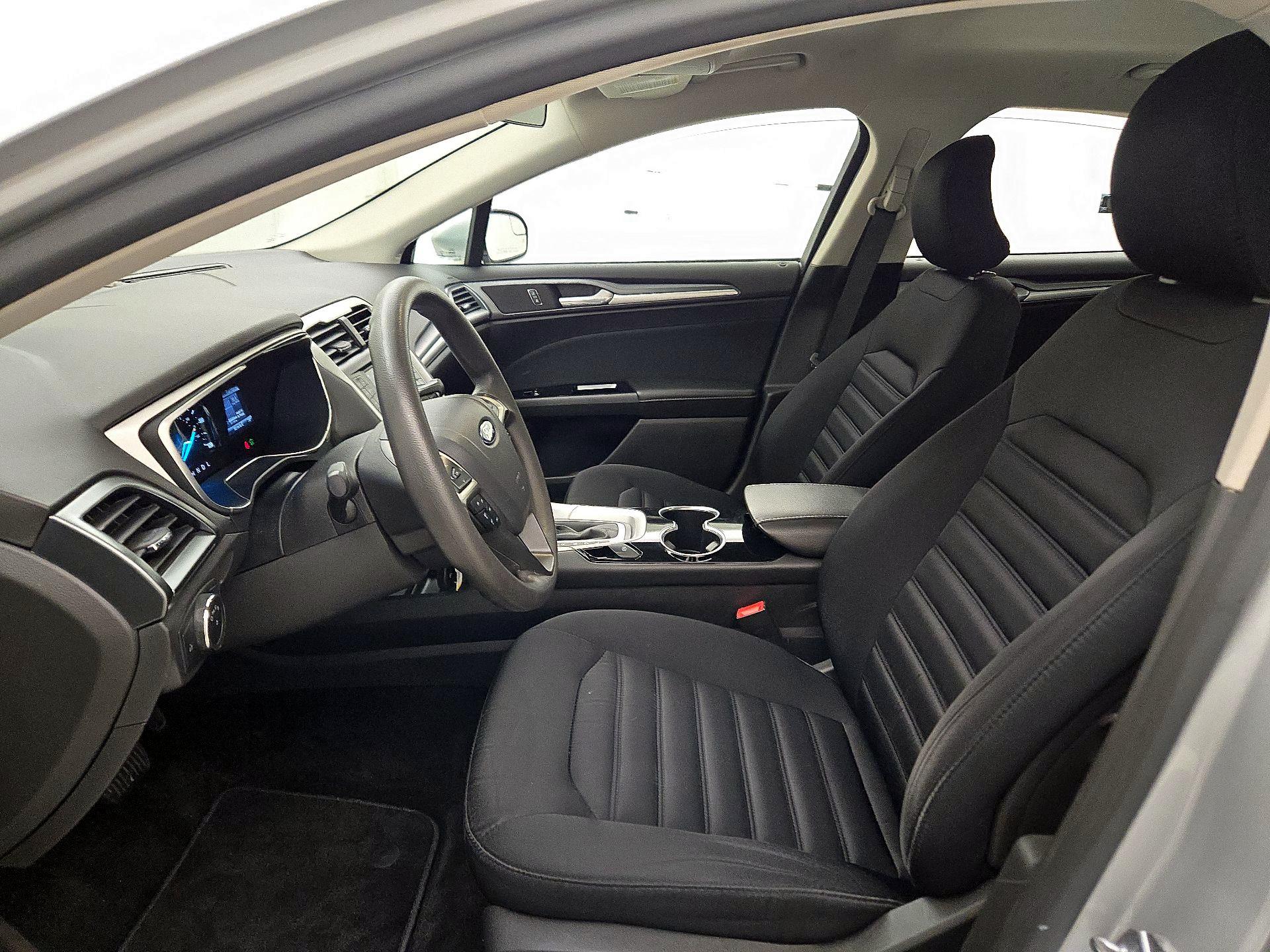 Thumbnail: 2015 Ford Fusion - 11