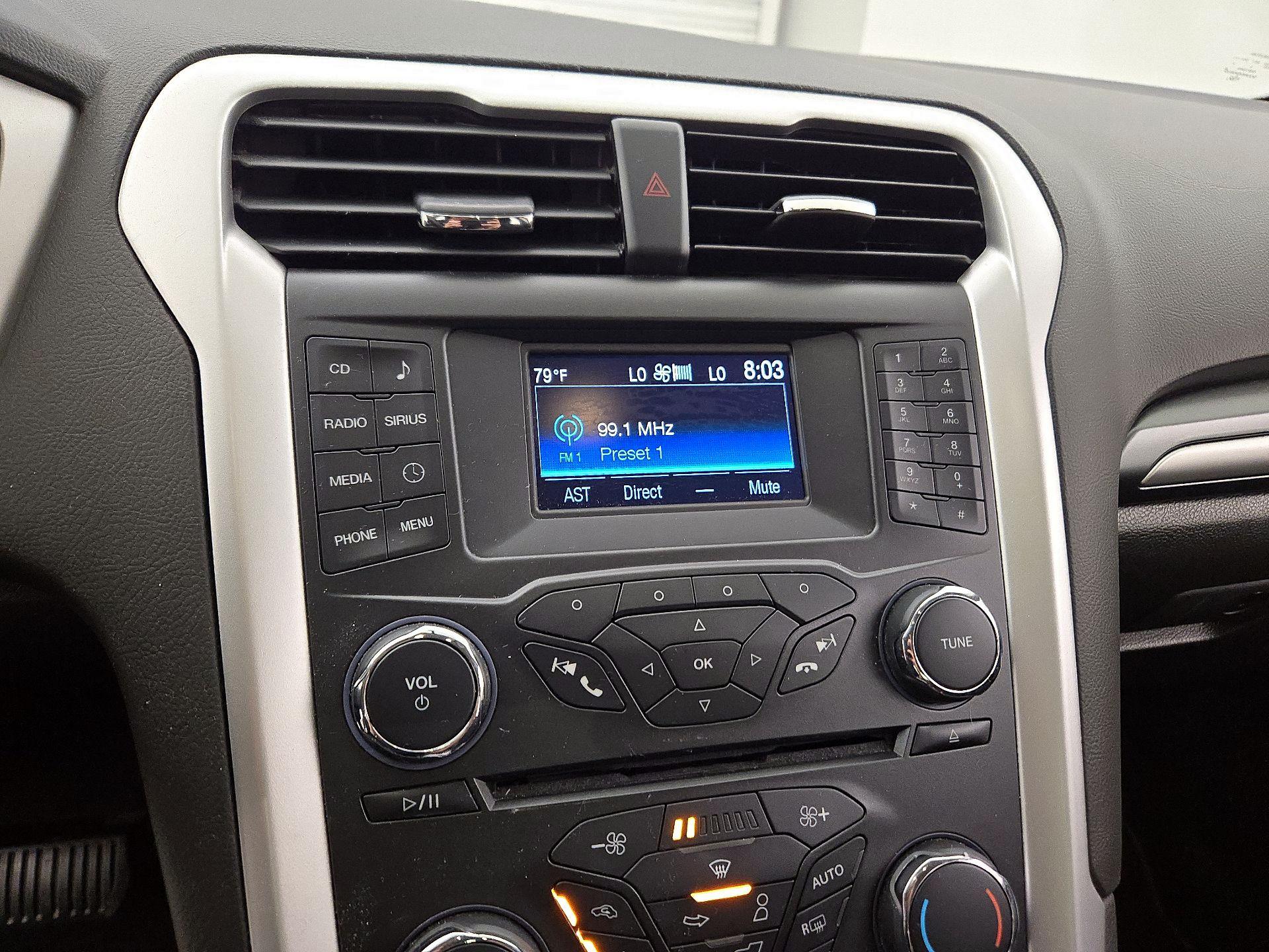 Thumbnail: 2015 Ford Fusion - 15