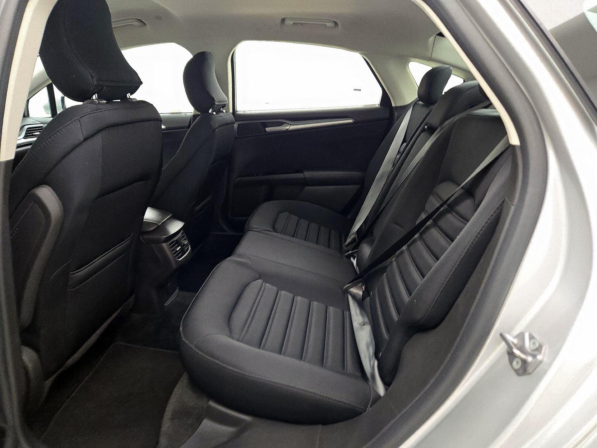 Thumbnail: 2015 Ford Fusion - 19