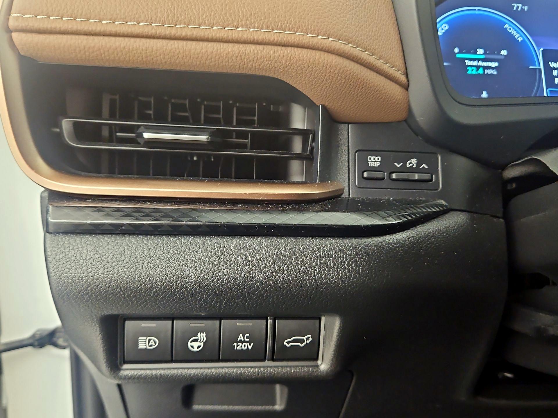 Thumbnail: 2026 Toyota Highlander - 13
