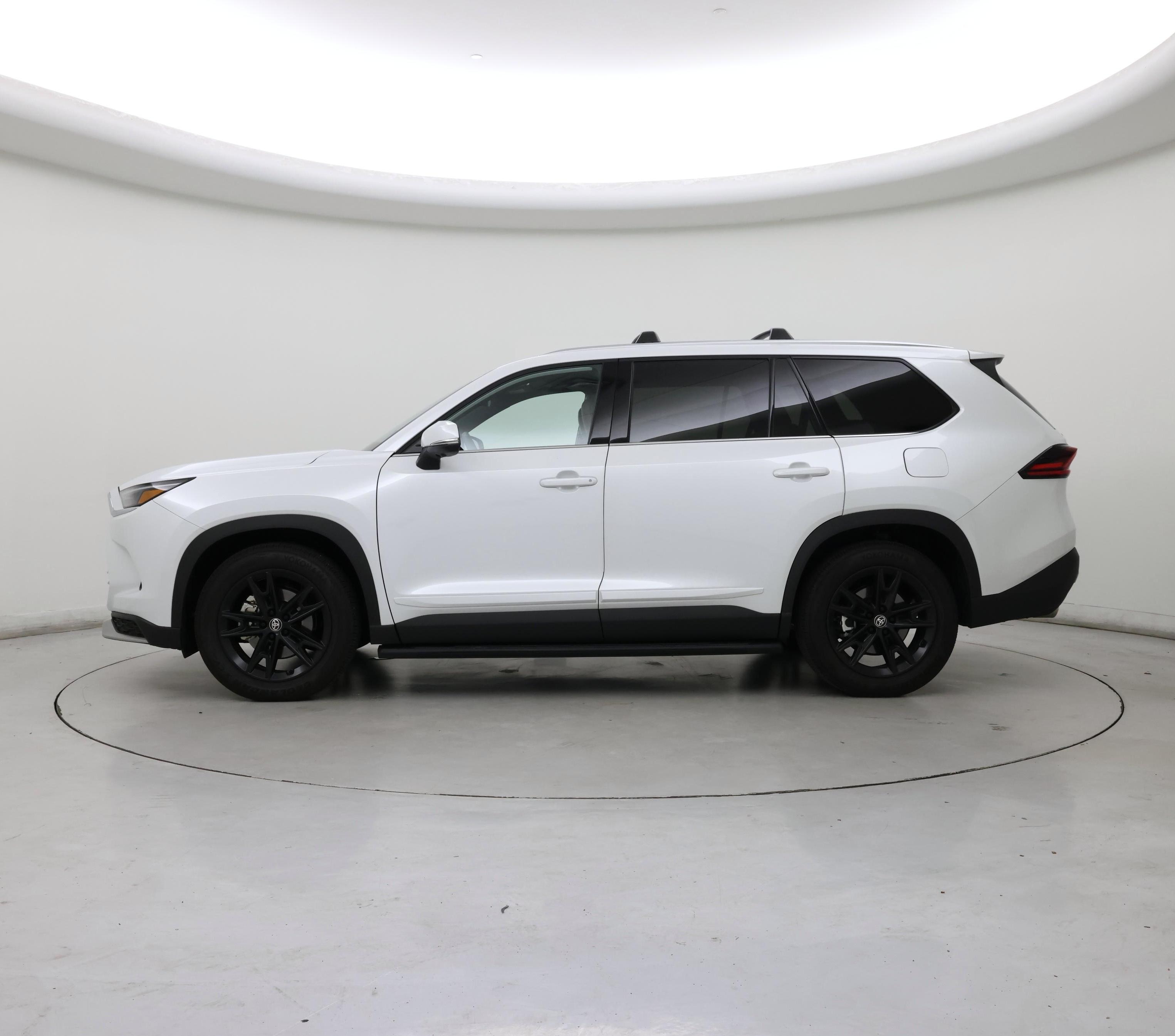 Thumbnail: 2026 Toyota Highlander - 3
