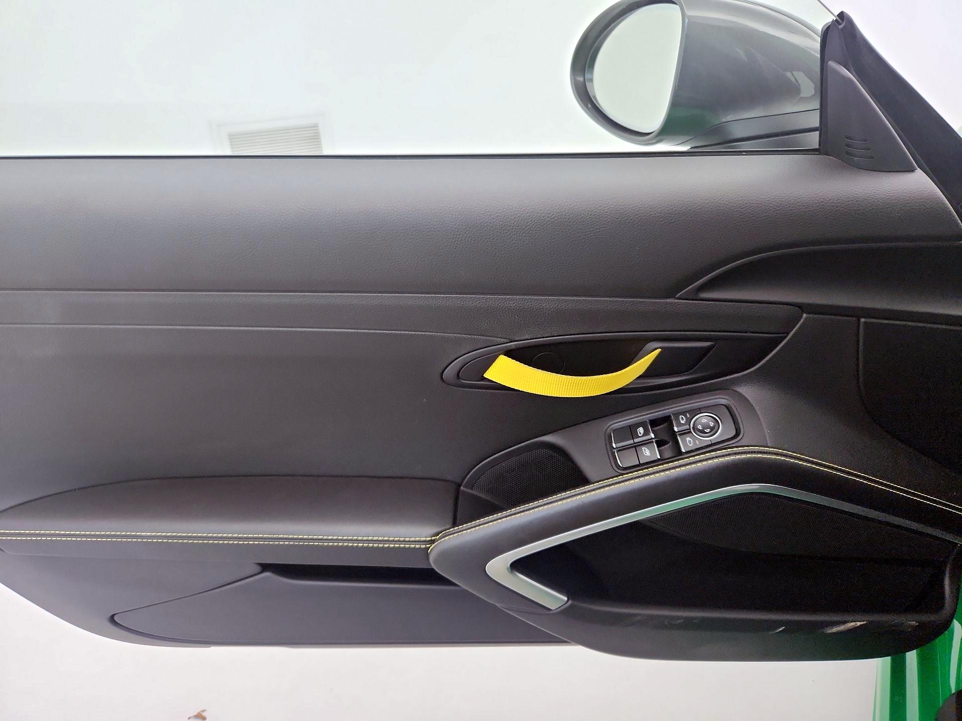 Thumbnail: 2021 Porsche 718 Cayman - 12