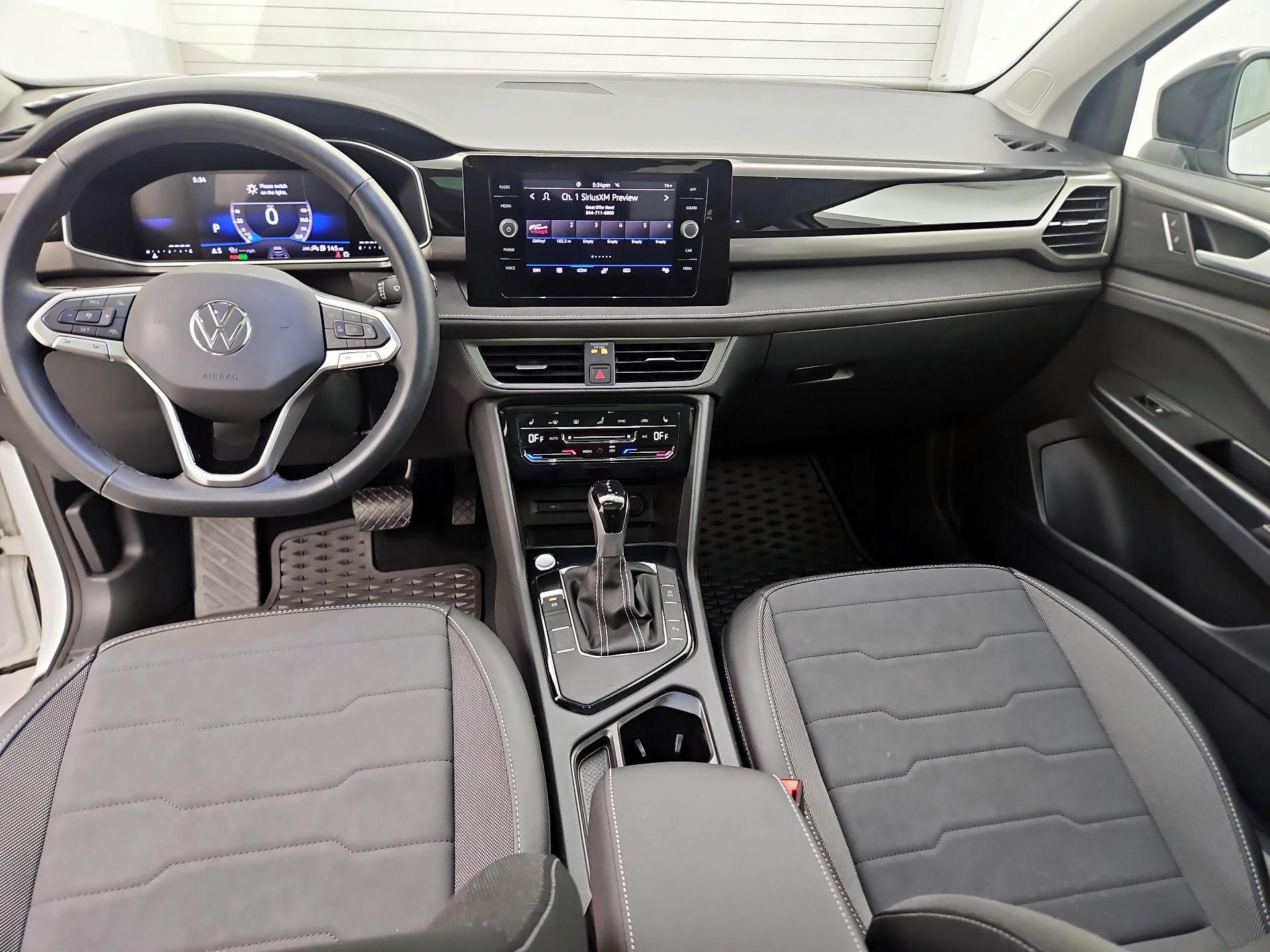 Thumbnail: 2025 Volkswagen Taos - 9