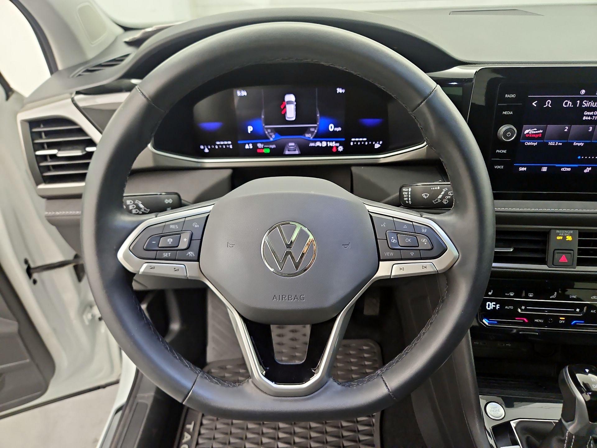 Thumbnail: 2025 Volkswagen Taos - 10