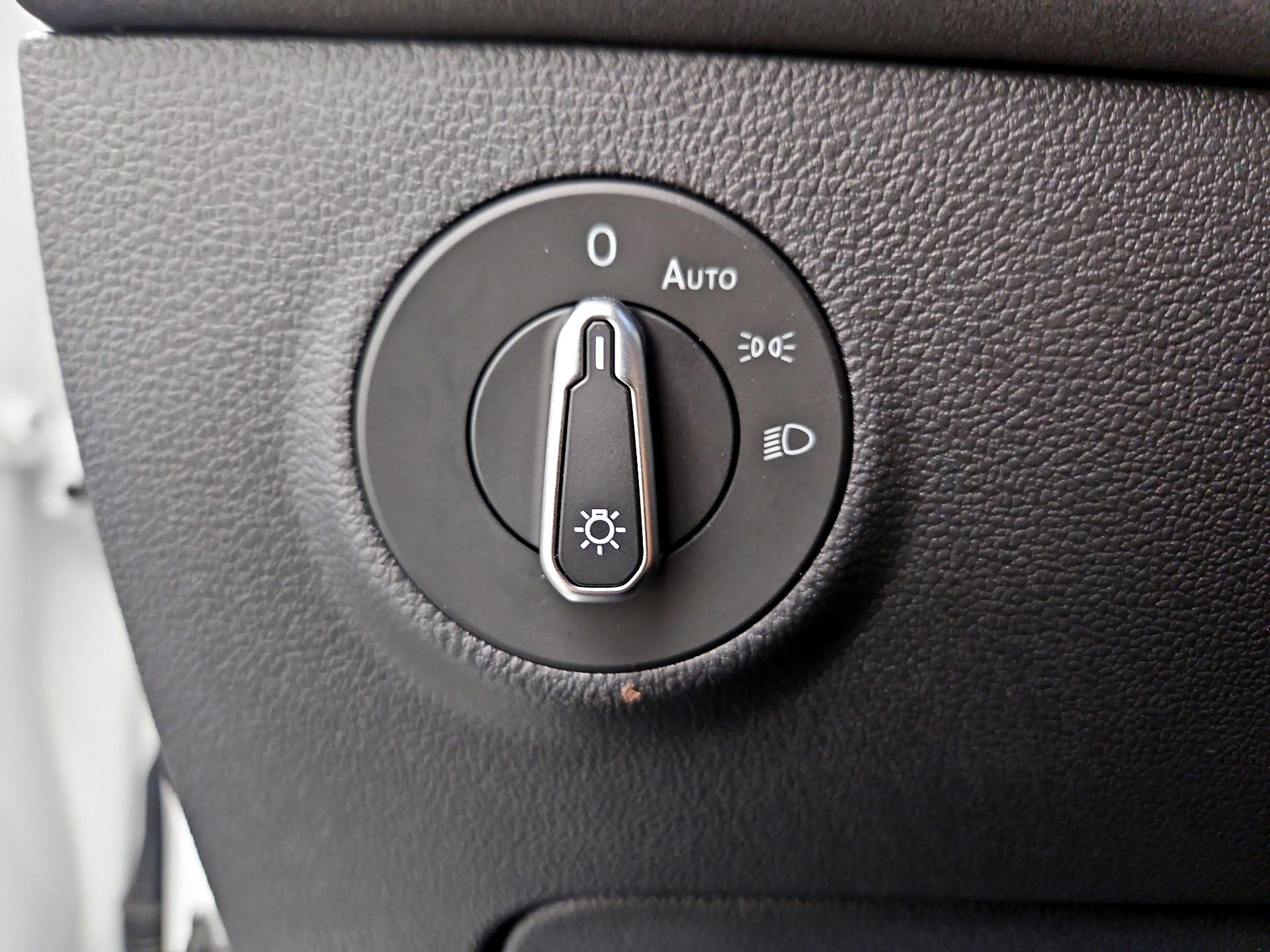 Thumbnail: 2025 Volkswagen Taos - 13