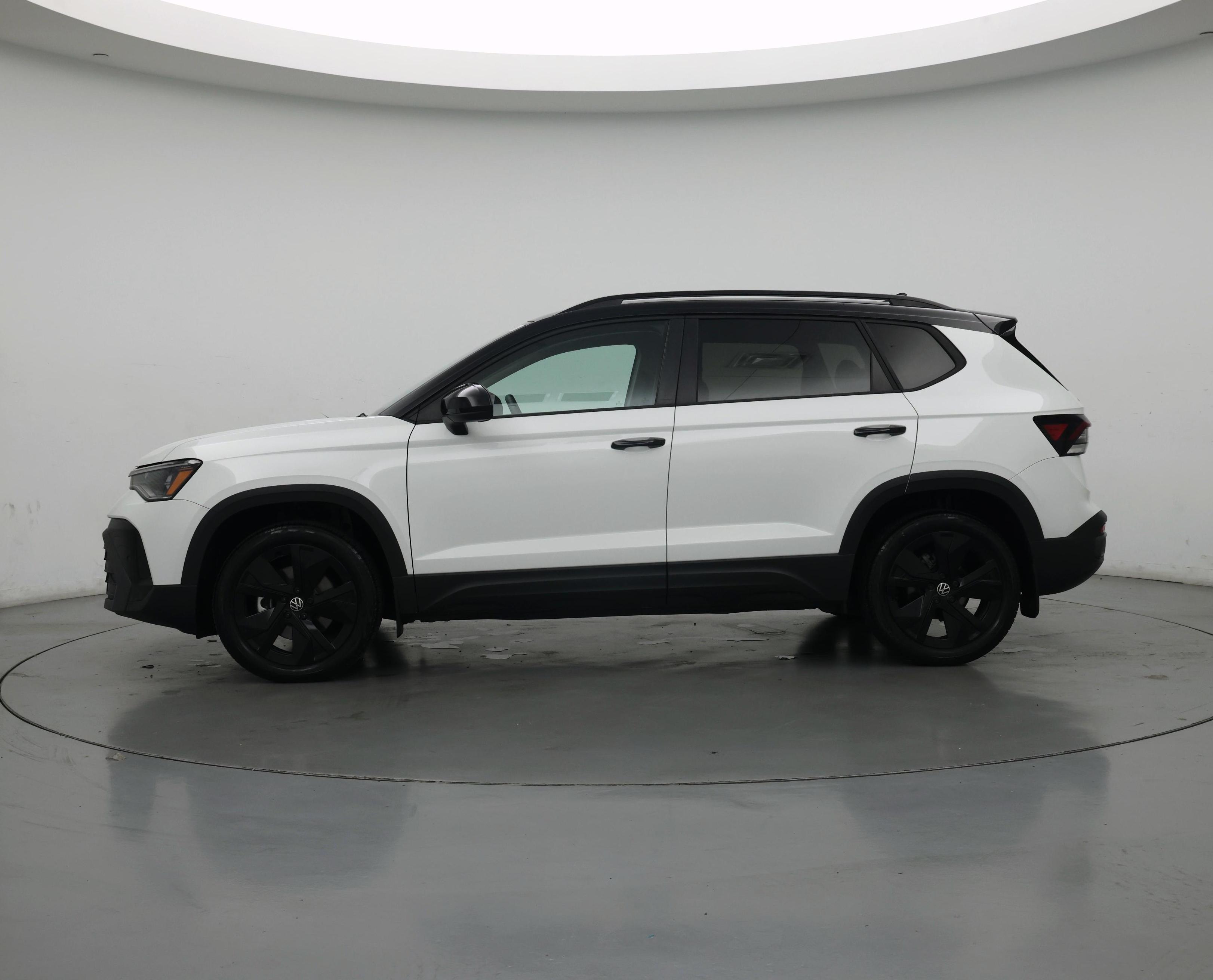 Thumbnail: 2025 Volkswagen Taos - 3