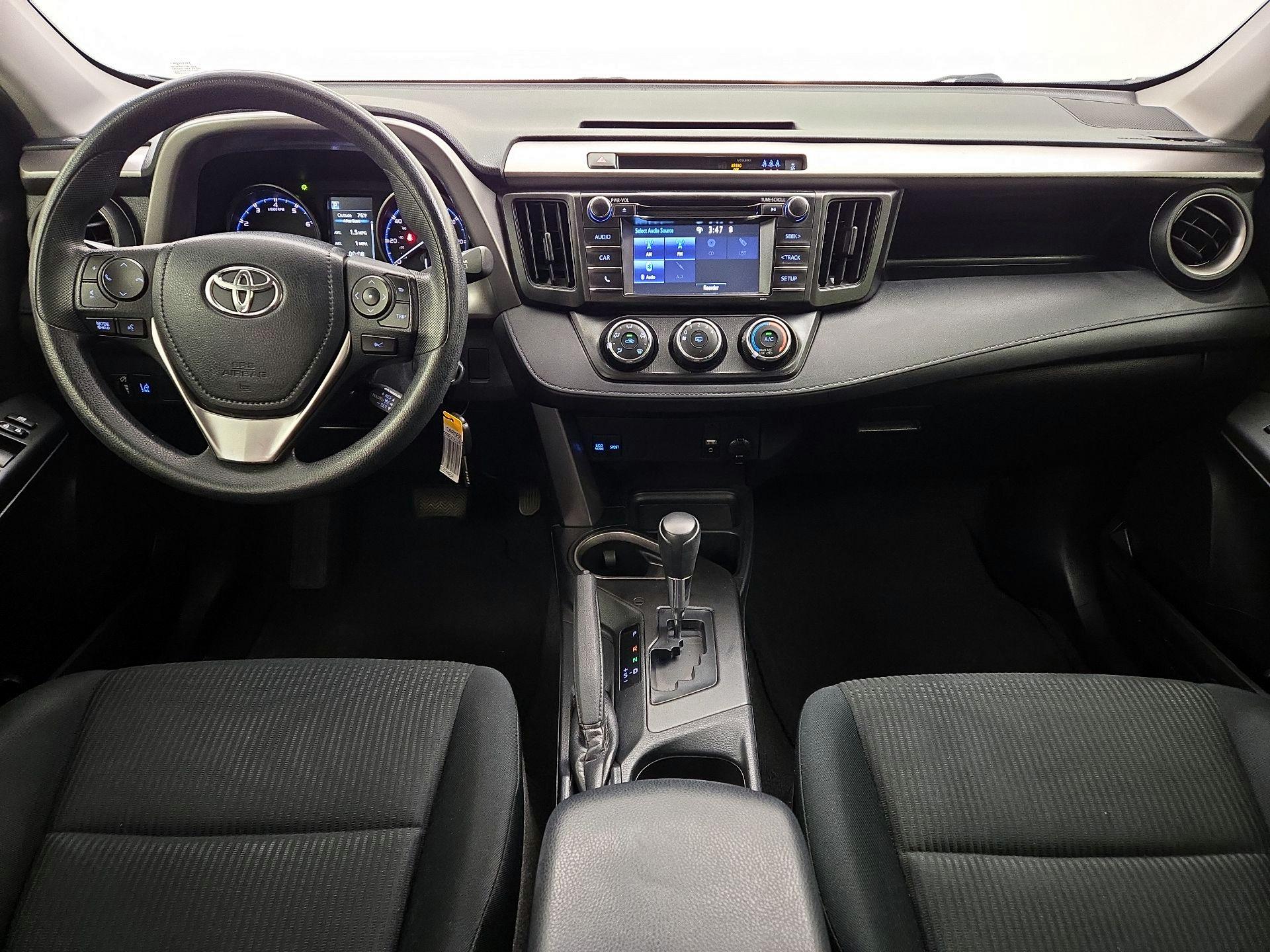 Thumbnail: 2017 Toyota RAV4 - 9