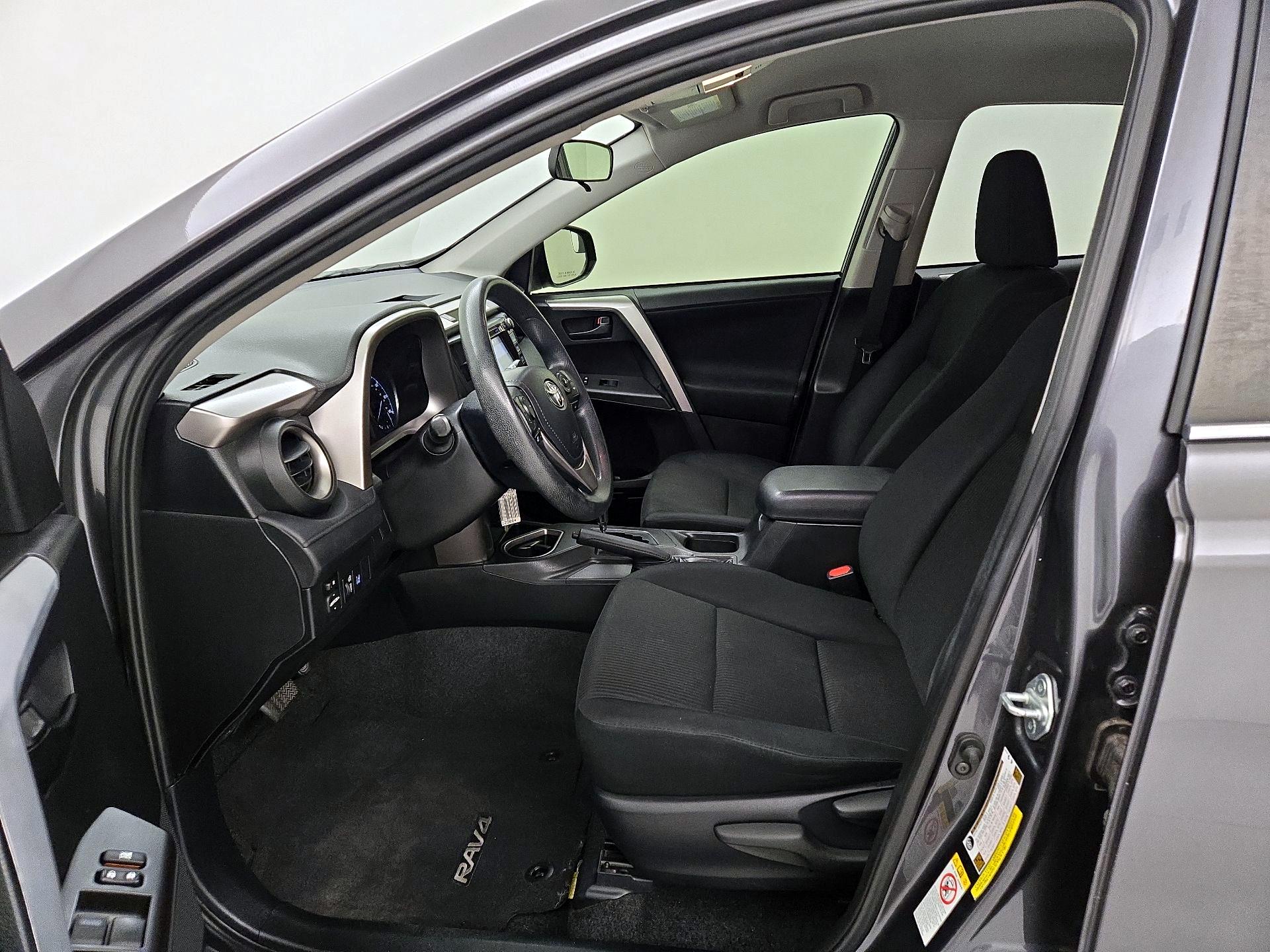 Thumbnail: 2017 Toyota RAV4 - 11
