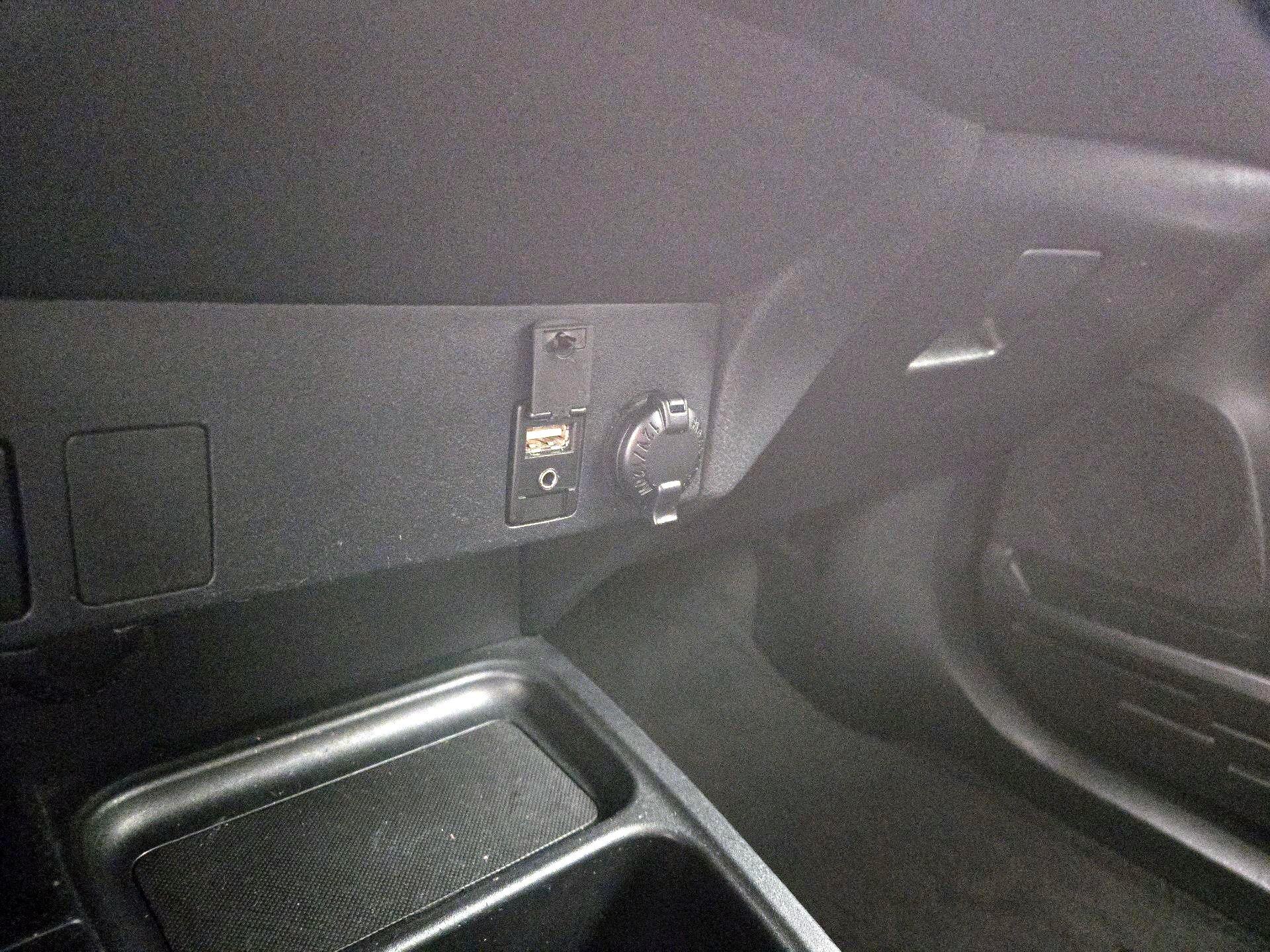 Thumbnail: 2017 Toyota RAV4 - 18