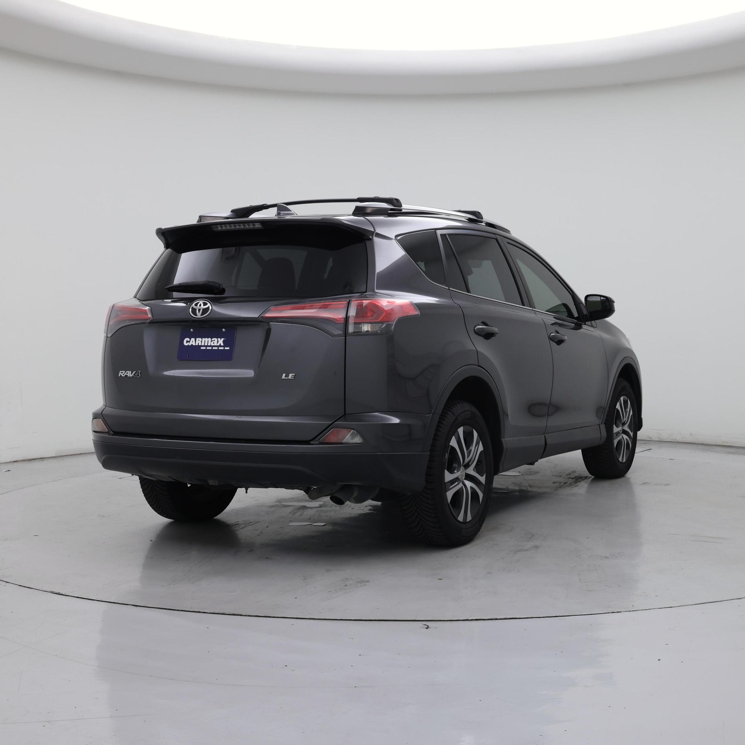 Thumbnail: 2017 Toyota RAV4 - 8